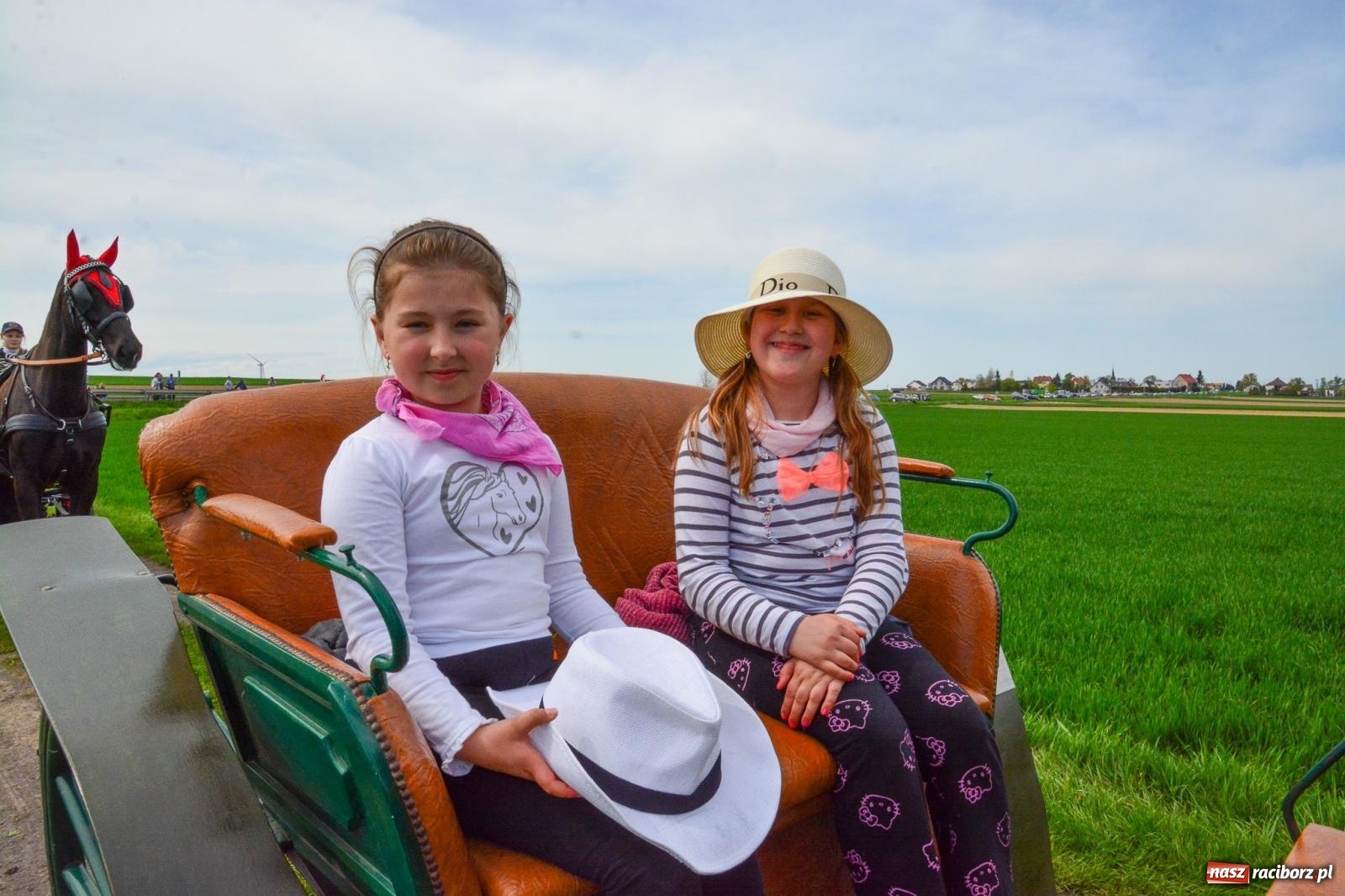 Zdjęcie w galerii na portalu naszraciborz.pl: Procesja konna w Sudole przeszła granicami Raciborza z modlitwą o urodzaj [FOTO i WIDEO] wiadomości z regionu
