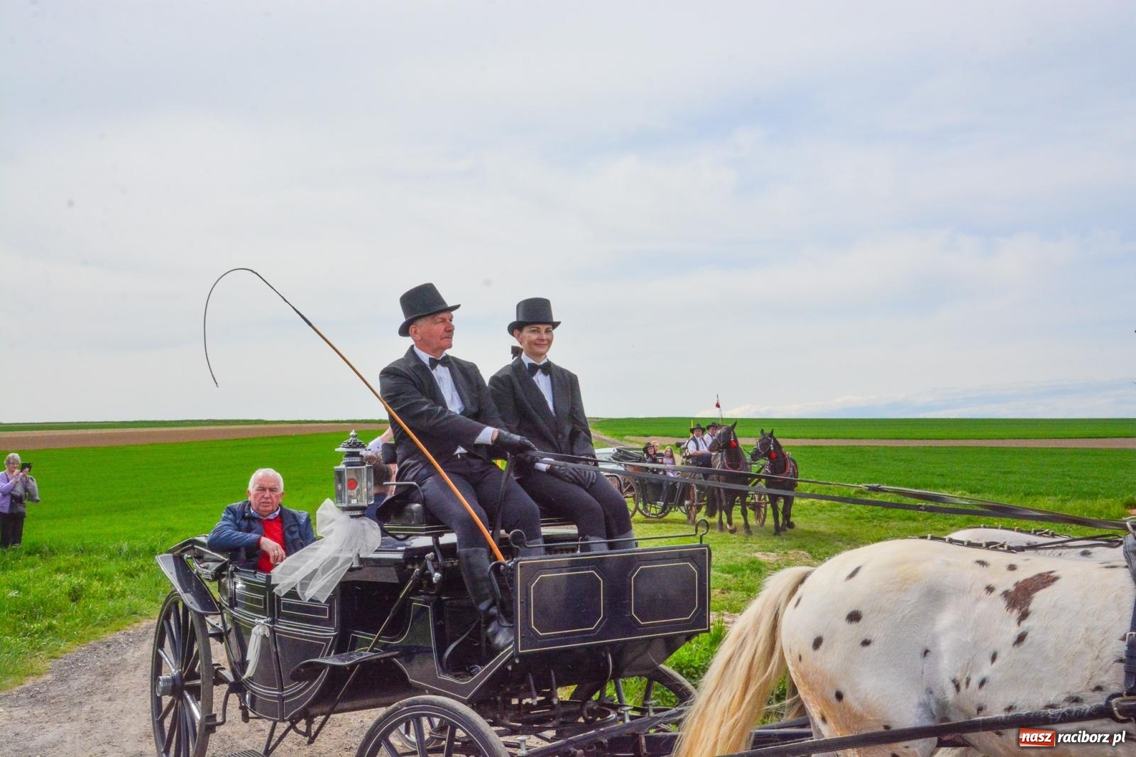 Zdjęcie w galerii na portalu naszraciborz.pl: Procesja konna w Sudole przeszła granicami Raciborza z modlitwą o urodzaj [FOTO i WIDEO] wiadomości z regionu