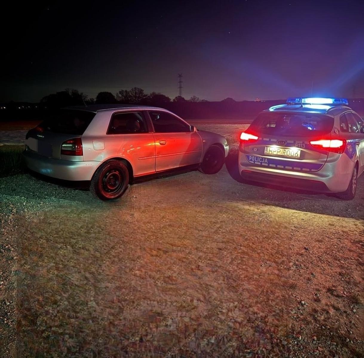 Zdjęcie w galerii na portalu naszraciborz.pl: Cztery zakazy i alkohol. Zatrzymanie na Podmiejskiej w Raciborzu wiadomości z regionu