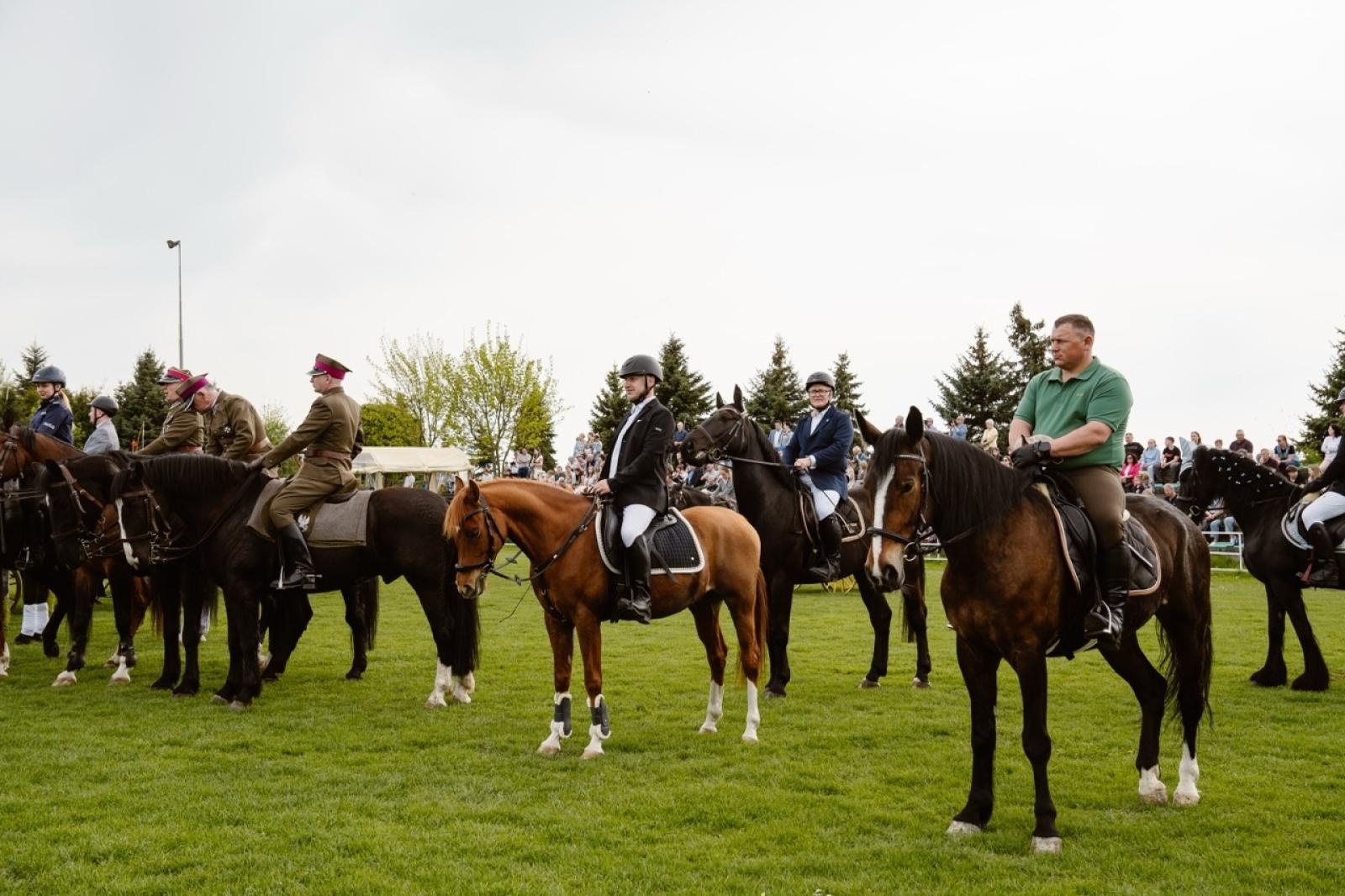 Zdjęcie w galerii na portalu naszraciborz.pl: Tradycyjna pietrowicka procesja wielkanocna na bis. Pielęgnowanie ducha i historii wiadomości z regionu