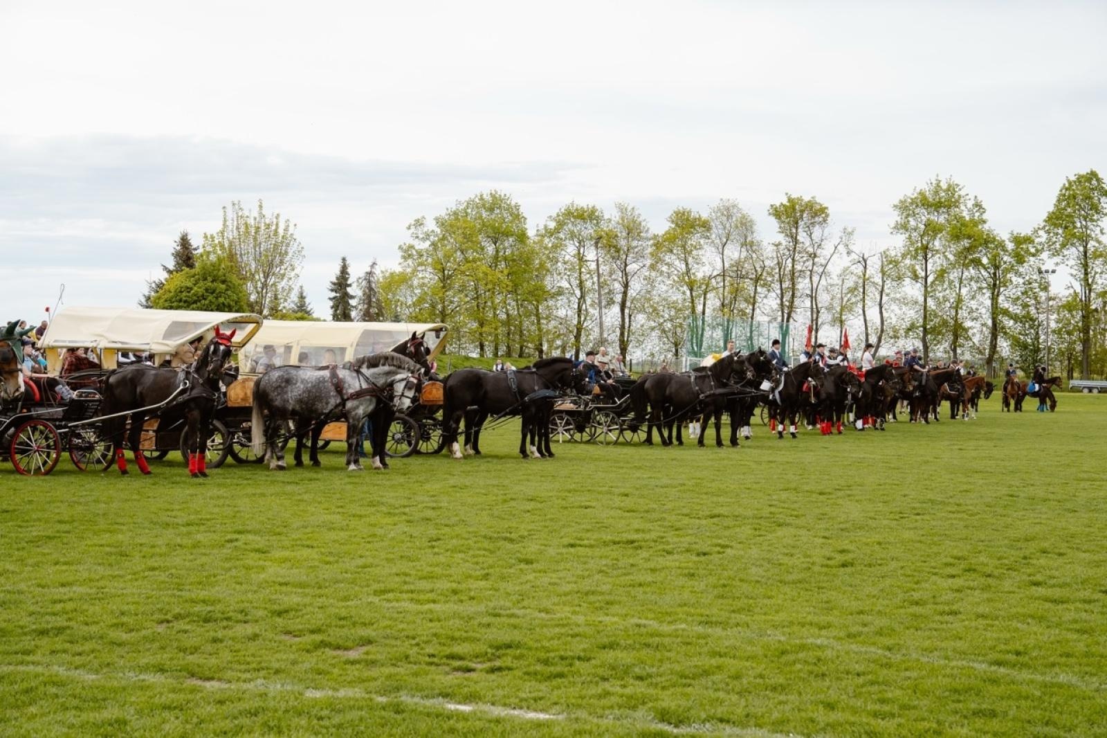 Zdjęcie w galerii na portalu naszraciborz.pl: Tradycyjna pietrowicka procesja wielkanocna na bis. Pielęgnowanie ducha i historii wiadomości z regionu