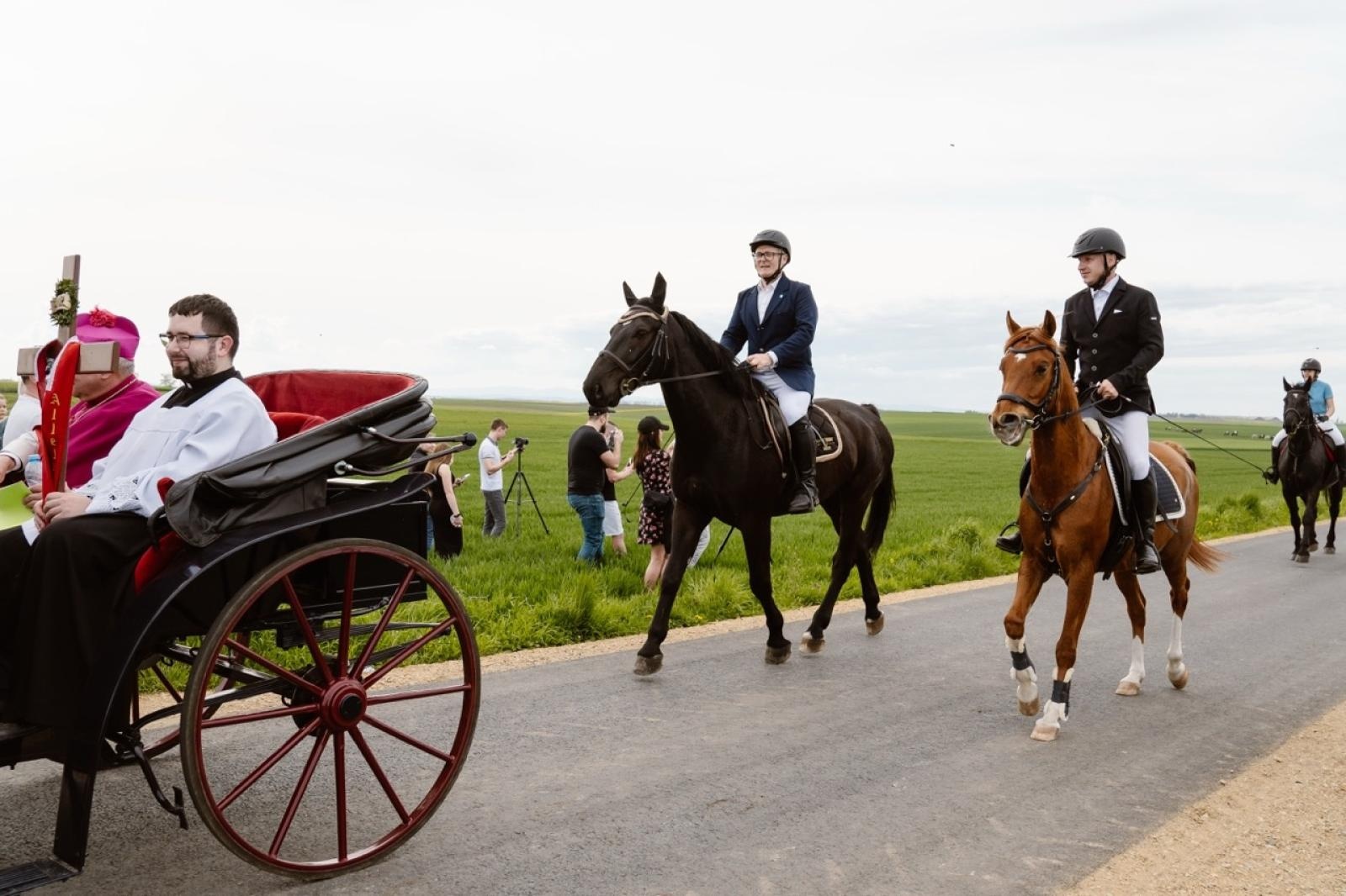 Zdjęcie w galerii na portalu naszraciborz.pl: Tradycyjna pietrowicka procesja wielkanocna na bis. Pielęgnowanie ducha i historii wiadomości z regionu