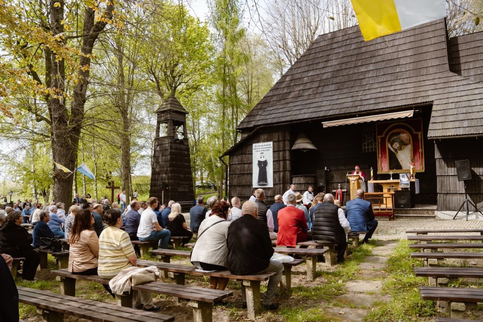 Zdjęcie w galerii na portalu naszraciborz.pl: Tradycyjna pietrowicka procesja wielkanocna na bis. Pielęgnowanie ducha i historii wiadomości z regionu