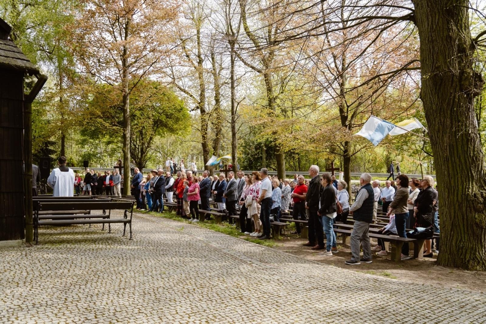 Zdjęcie w galerii na portalu naszraciborz.pl: Tradycyjna pietrowicka procesja wielkanocna na bis. Pielęgnowanie ducha i historii wiadomości z regionu