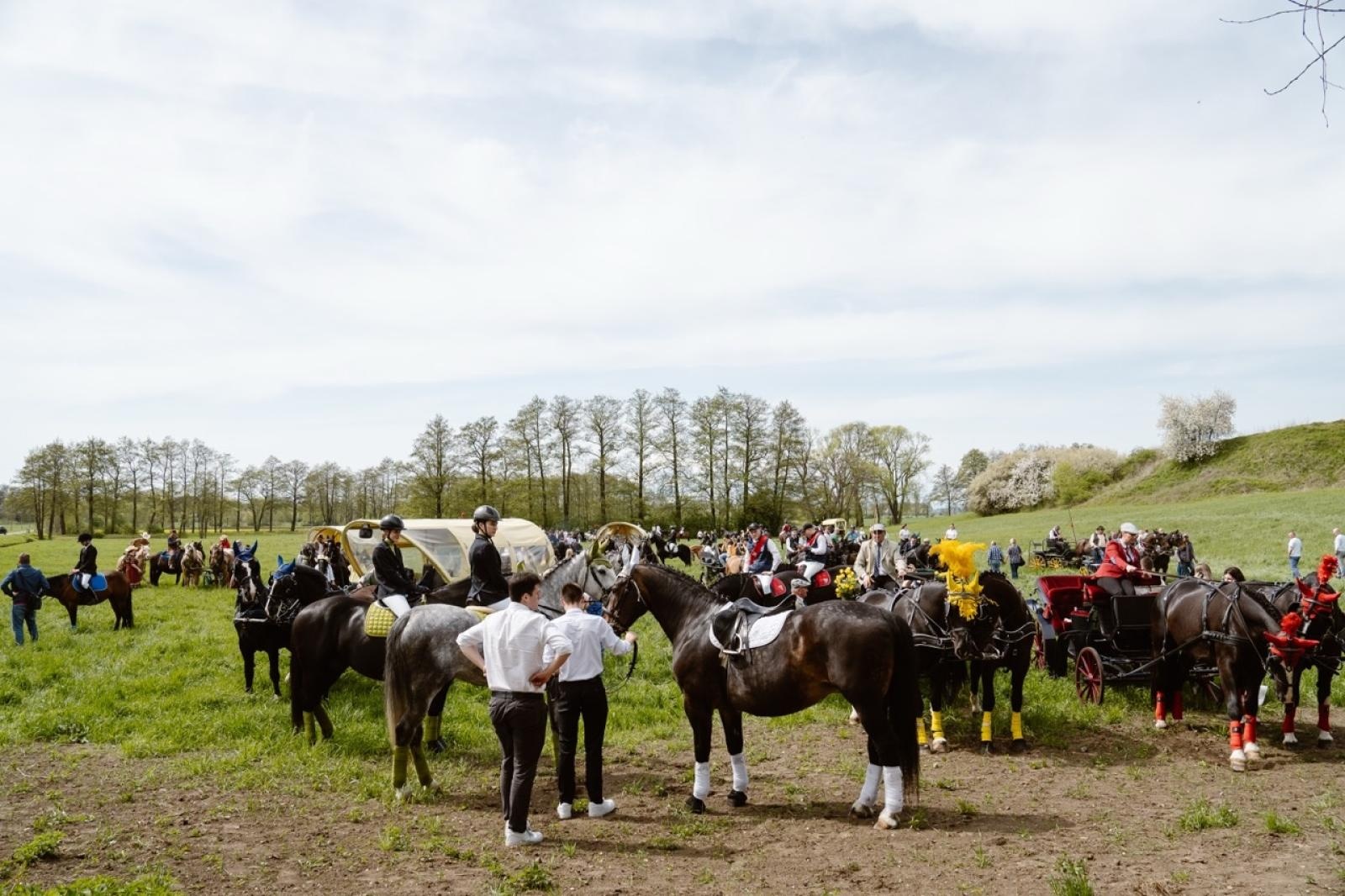 Zdjęcie w galerii na portalu naszraciborz.pl: Tradycyjna pietrowicka procesja wielkanocna na bis. Pielęgnowanie ducha i historii wiadomości z regionu