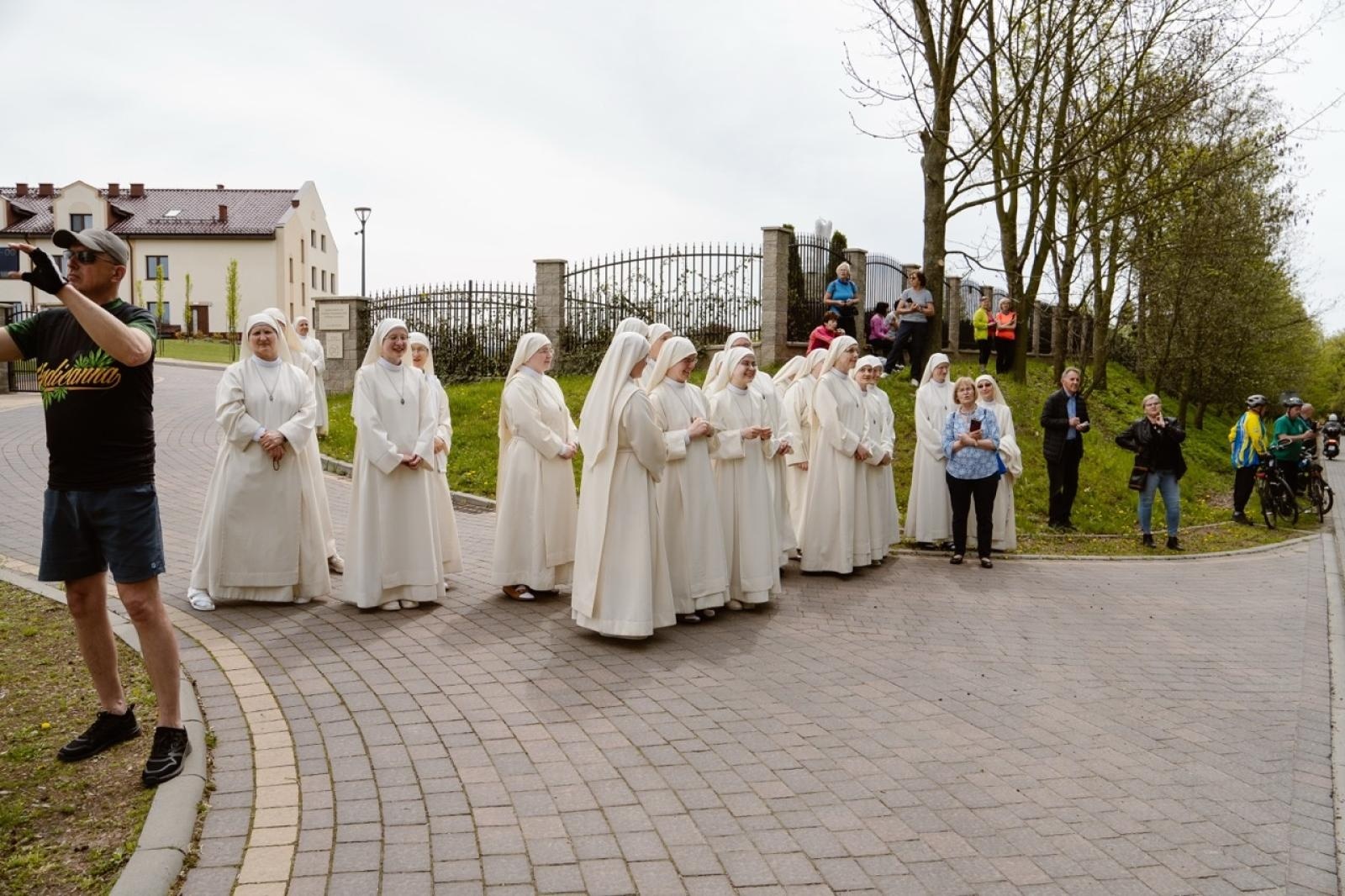 Zdjęcie w galerii na portalu naszraciborz.pl: Tradycyjna pietrowicka procesja wielkanocna na bis. Pielęgnowanie ducha i historii wiadomości z regionu