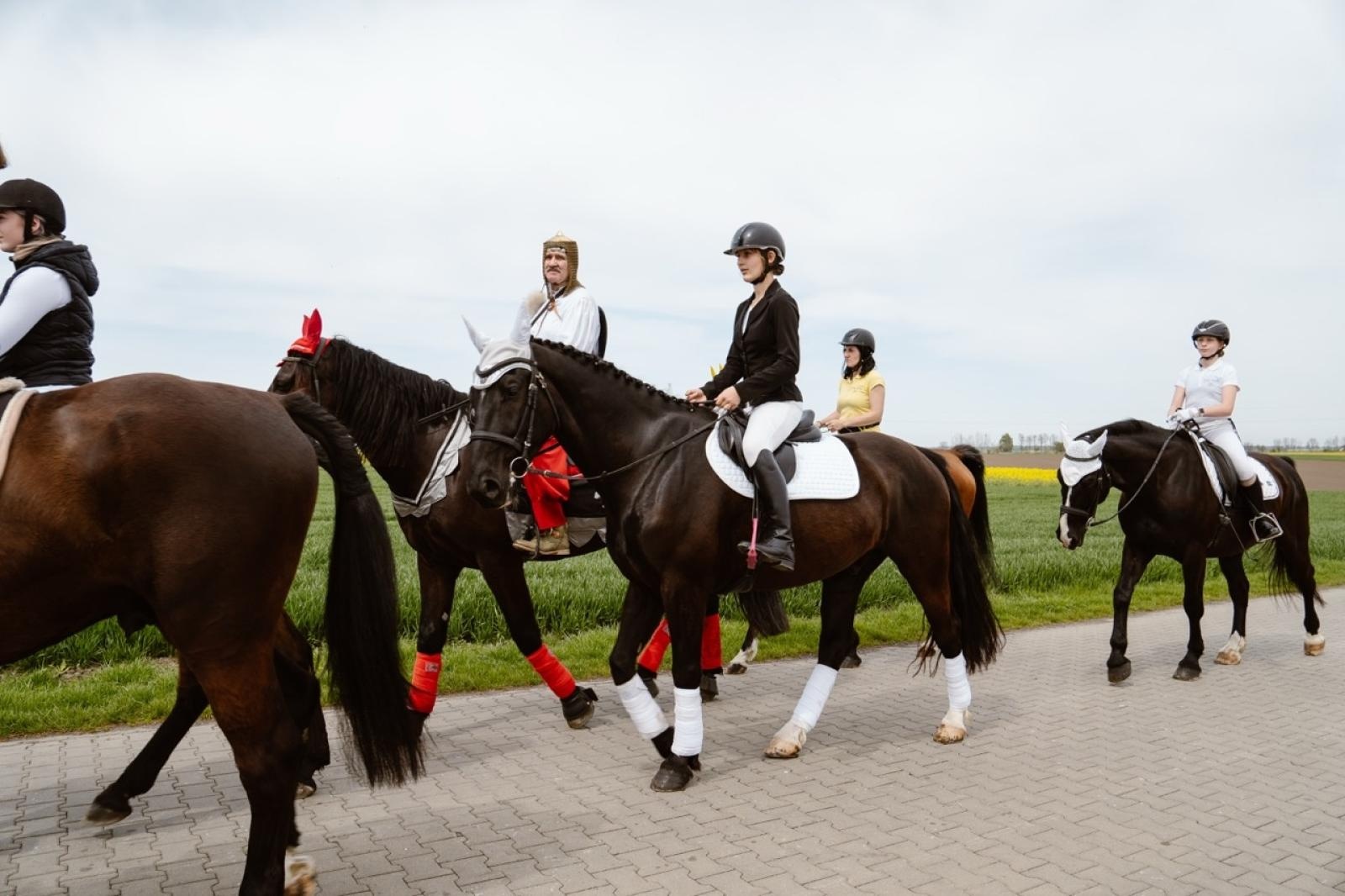 Zdjęcie w galerii na portalu naszraciborz.pl: Tradycyjna pietrowicka procesja wielkanocna na bis. Pielęgnowanie ducha i historii wiadomości z regionu