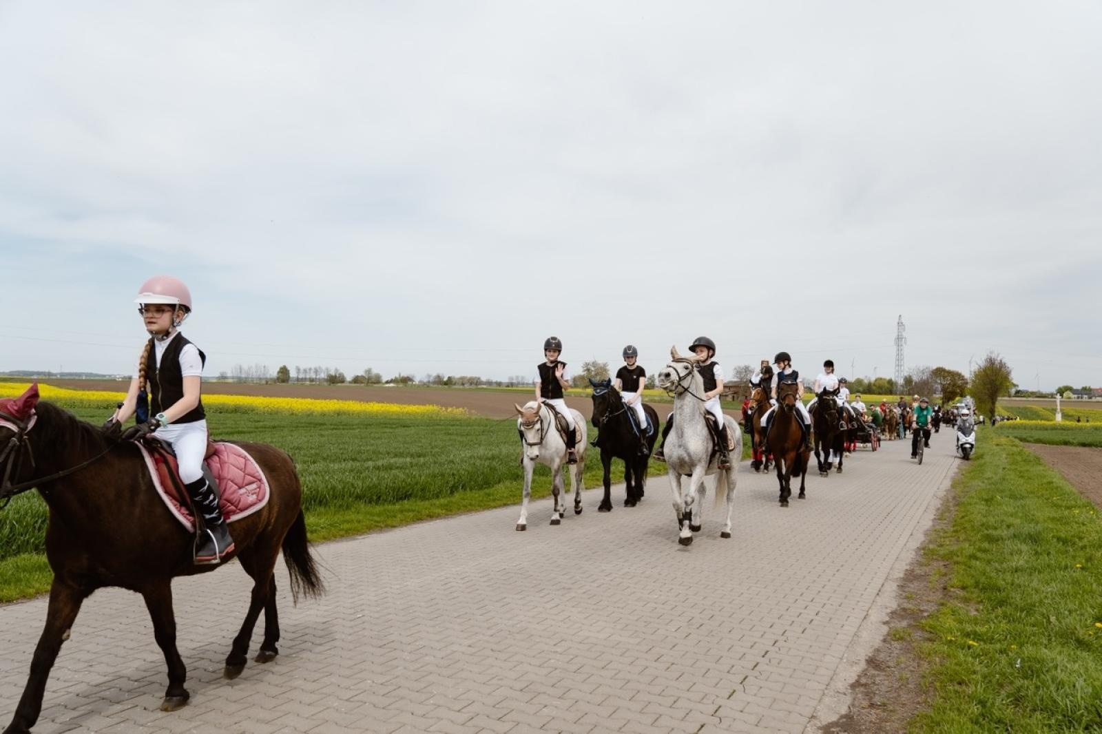 Zdjęcie w galerii na portalu naszraciborz.pl: Tradycyjna pietrowicka procesja wielkanocna na bis. Pielęgnowanie ducha i historii wiadomości z regionu