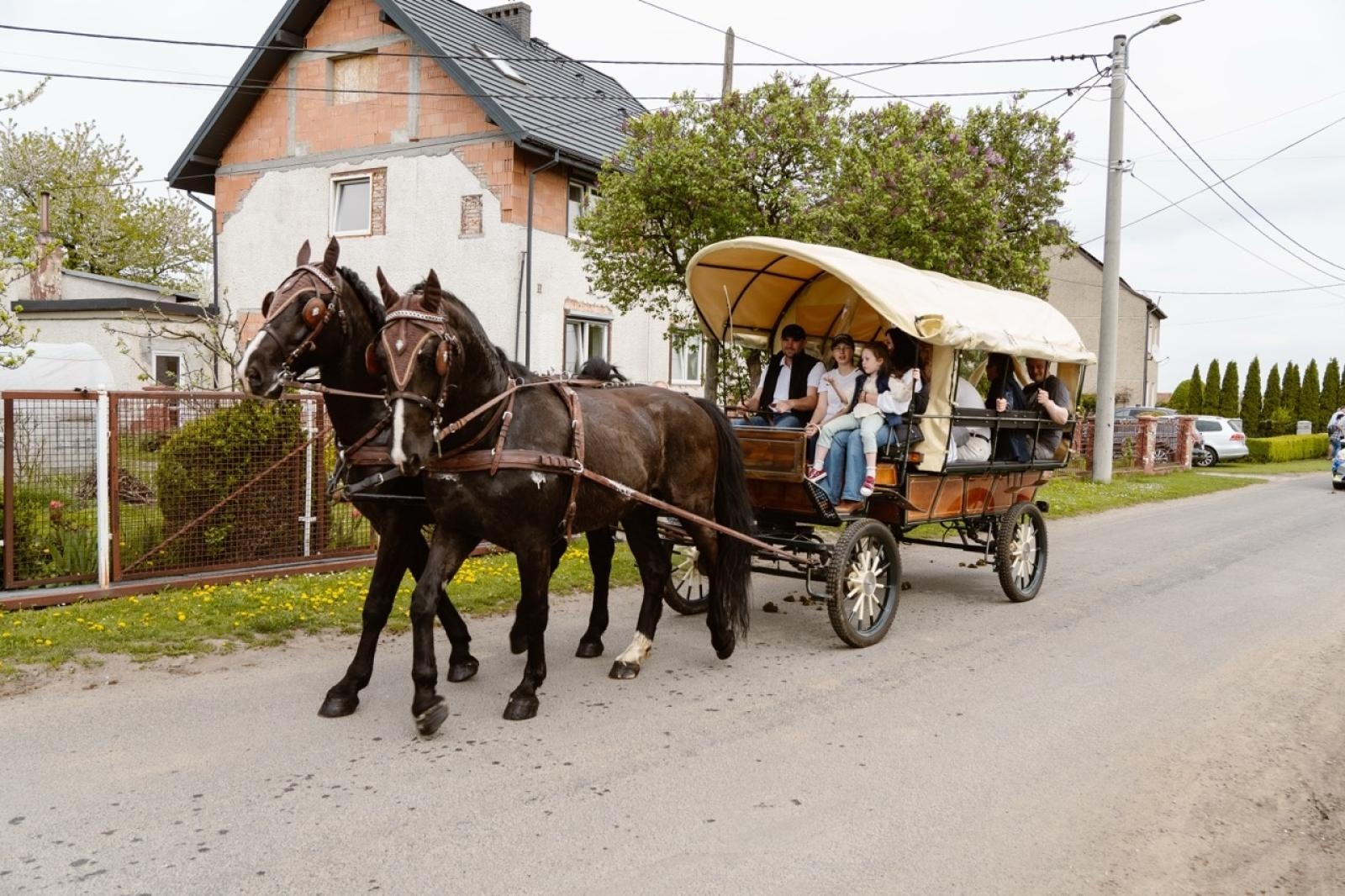 Zdjęcie w galerii na portalu naszraciborz.pl: Tradycyjna pietrowicka procesja wielkanocna na bis. Pielęgnowanie ducha i historii wiadomości z regionu