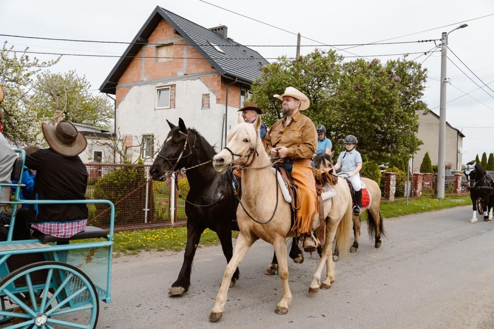 Zdjęcie w galerii na portalu naszraciborz.pl: Tradycyjna pietrowicka procesja wielkanocna na bis. Pielęgnowanie ducha i historii wiadomości z regionu