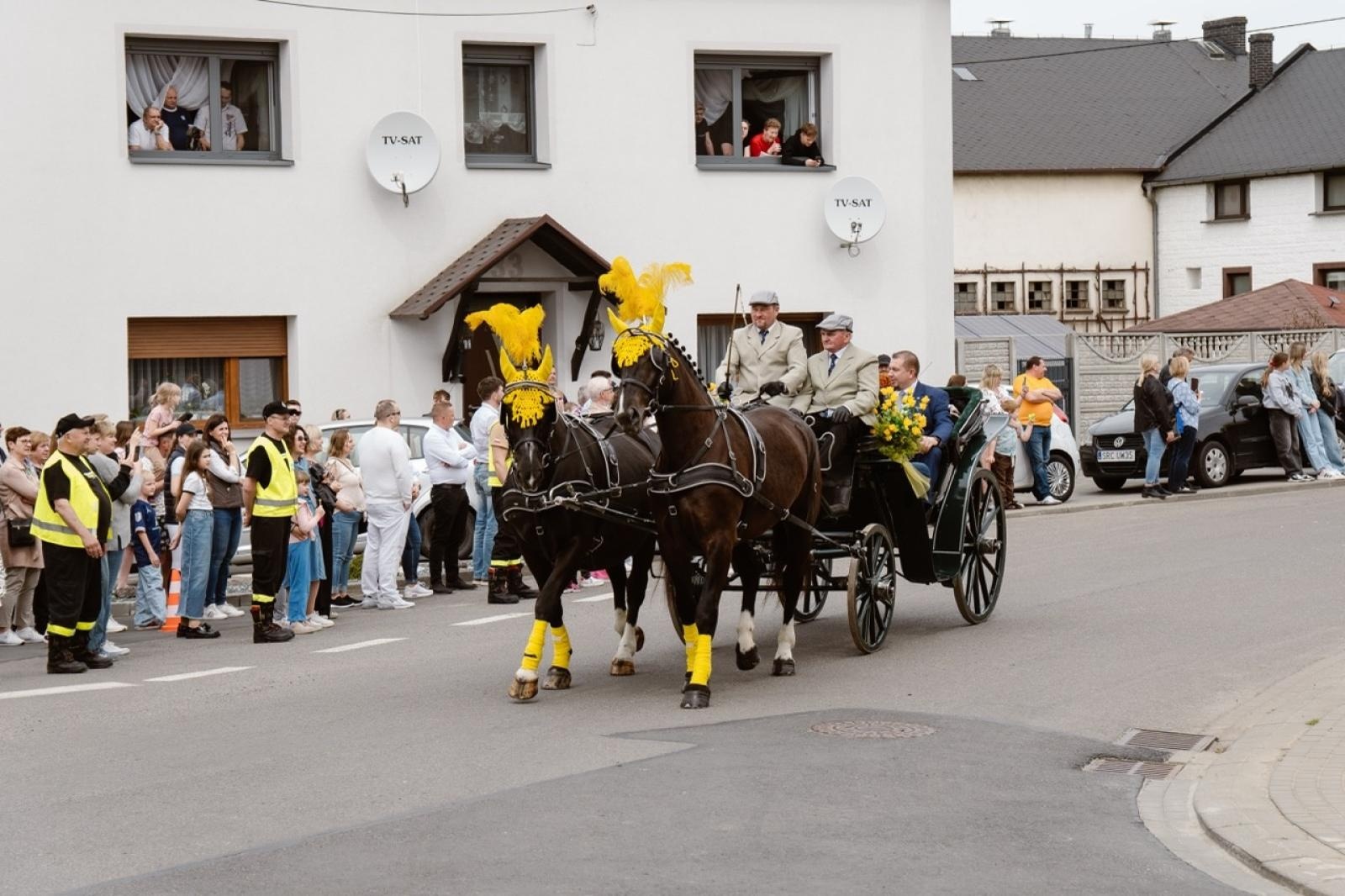 Zdjęcie w galerii na portalu naszraciborz.pl: Tradycyjna pietrowicka procesja wielkanocna na bis. Pielęgnowanie ducha i historii wiadomości z regionu
