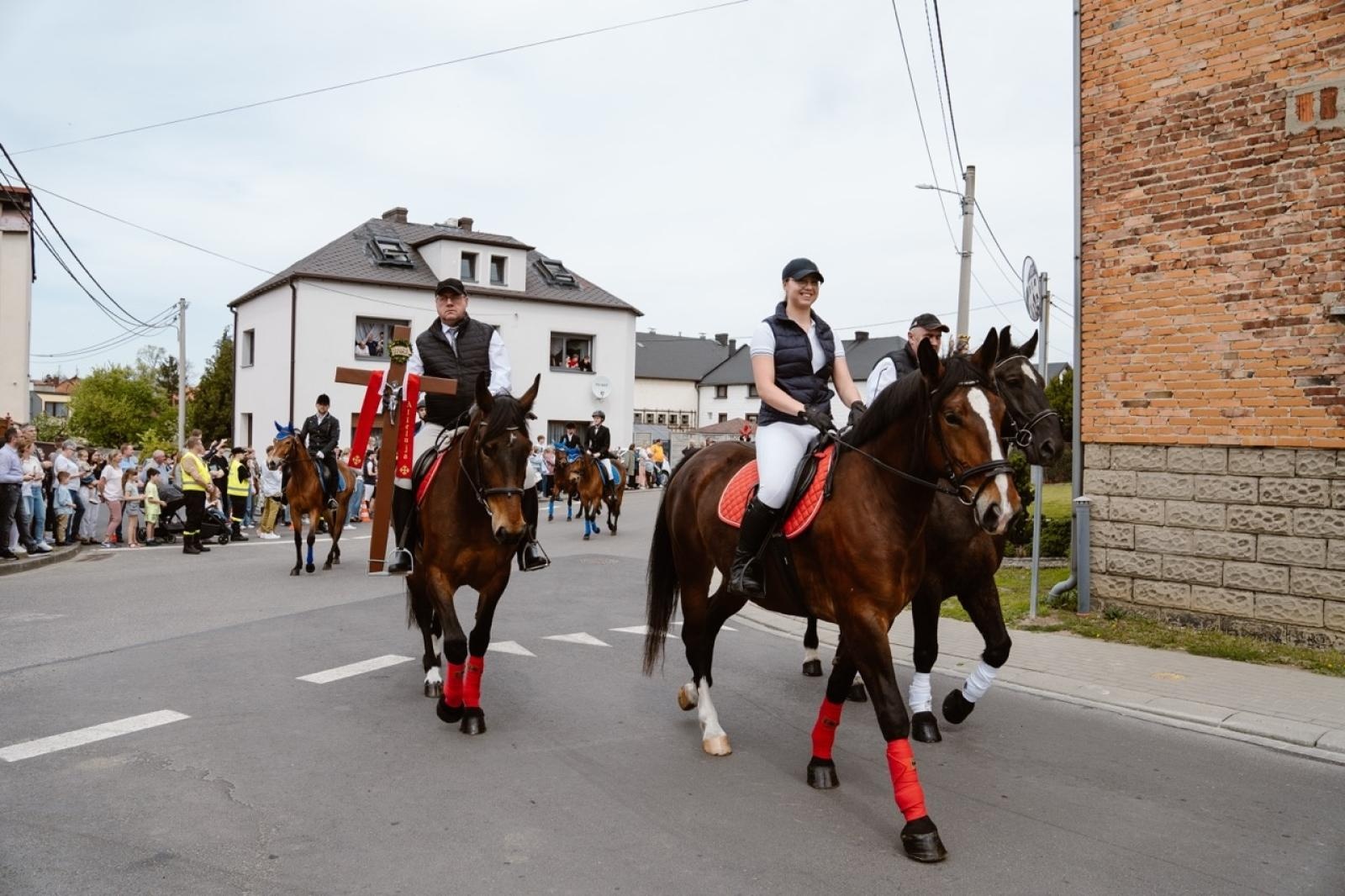 Zdjęcie w galerii na portalu naszraciborz.pl: Tradycyjna pietrowicka procesja wielkanocna na bis. Pielęgnowanie ducha i historii wiadomości z regionu