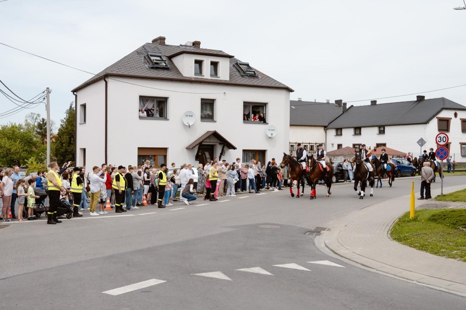 Zdjęcie w galerii na portalu naszraciborz.pl: Tradycyjna pietrowicka procesja wielkanocna na bis. Pielęgnowanie ducha i historii wiadomości z regionu