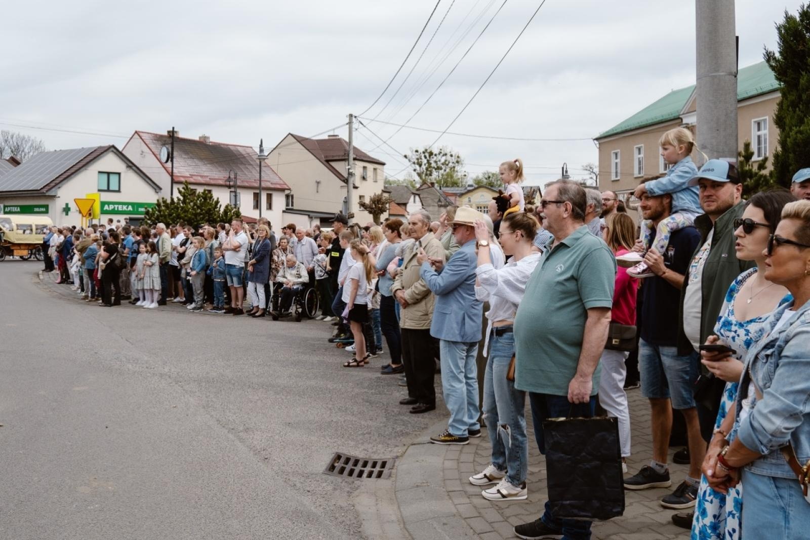 Zdjęcie w galerii na portalu naszraciborz.pl: Tradycyjna pietrowicka procesja wielkanocna na bis. Pielęgnowanie ducha i historii wiadomości z regionu