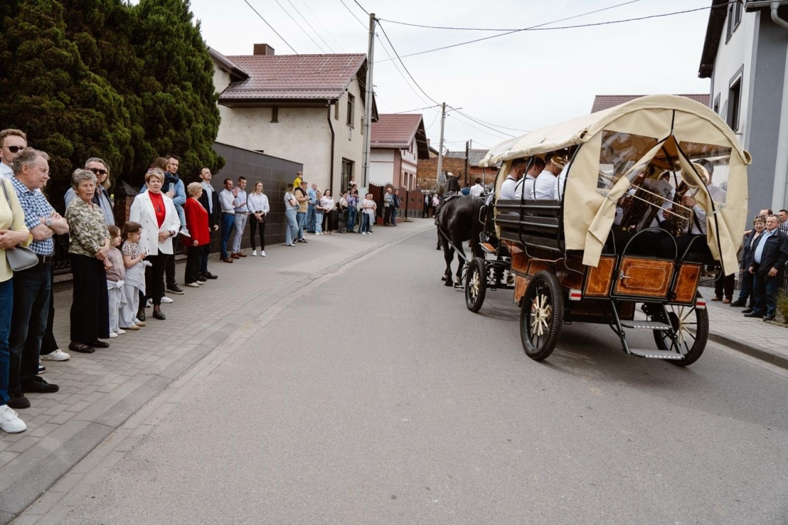 Zdjęcie w galerii na portalu naszraciborz.pl: Tradycyjna pietrowicka procesja wielkanocna na bis. Pielęgnowanie ducha i historii wiadomości z regionu