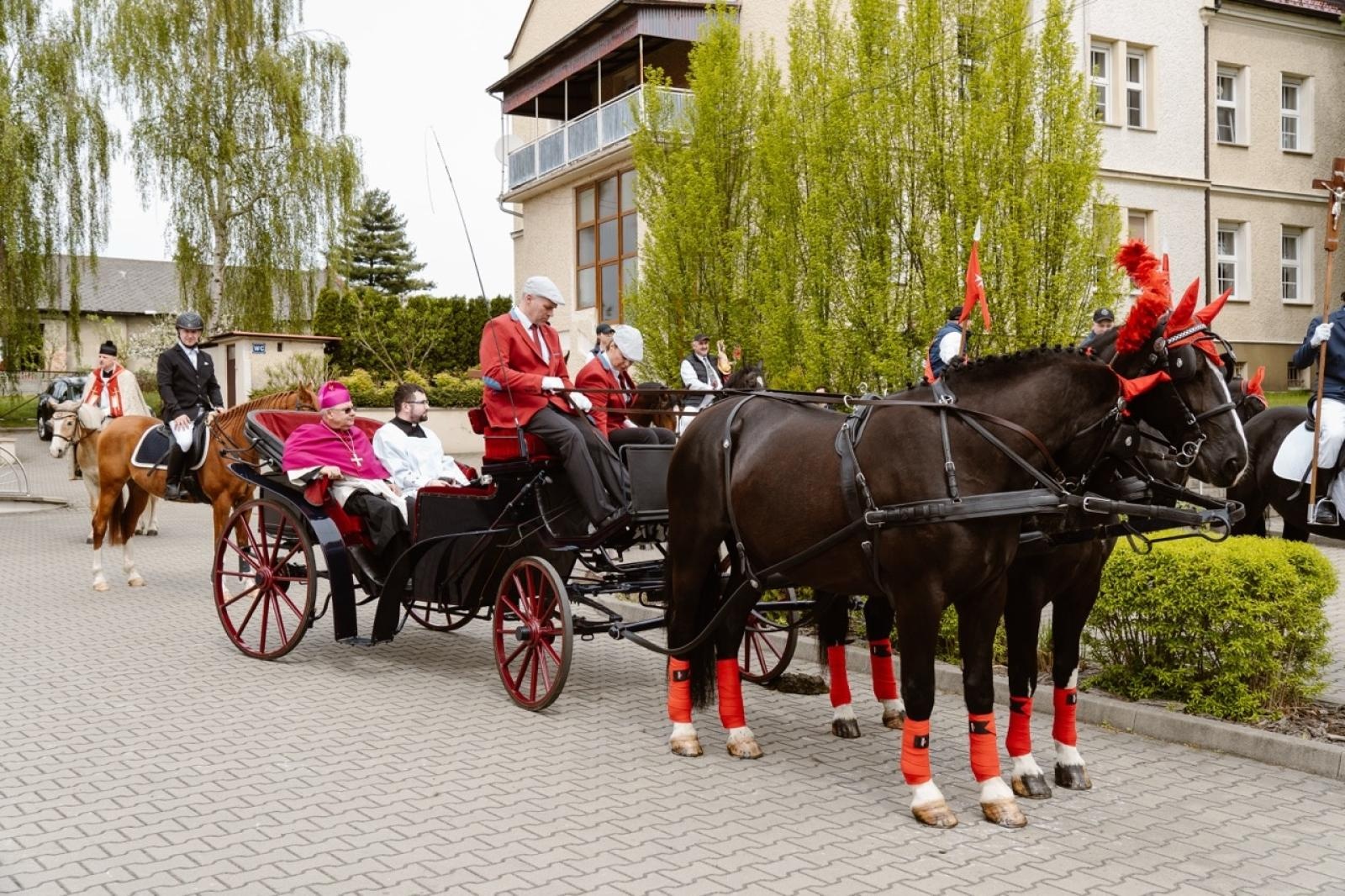 Zdjęcie w galerii na portalu naszraciborz.pl: Tradycyjna pietrowicka procesja wielkanocna na bis. Pielęgnowanie ducha i historii wiadomości z regionu