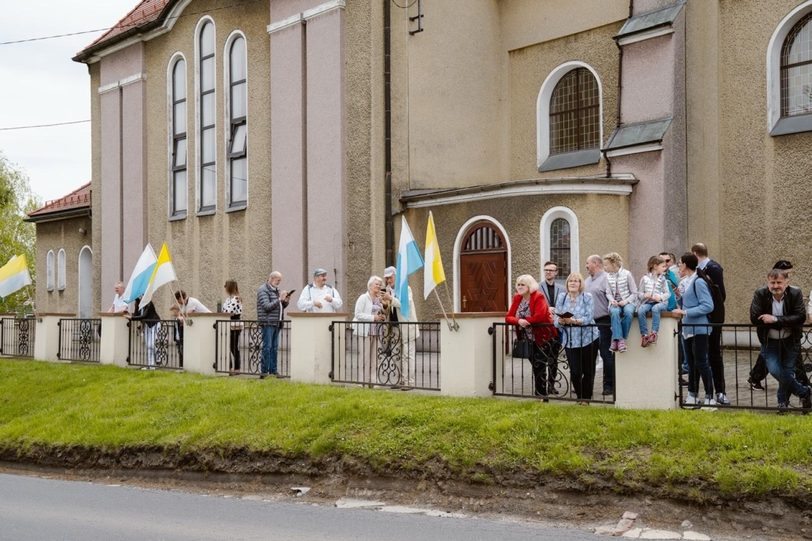 Zdjęcie w galerii na portalu naszraciborz.pl: Tradycyjna pietrowicka procesja wielkanocna na bis. Pielęgnowanie ducha i historii wiadomości z regionu