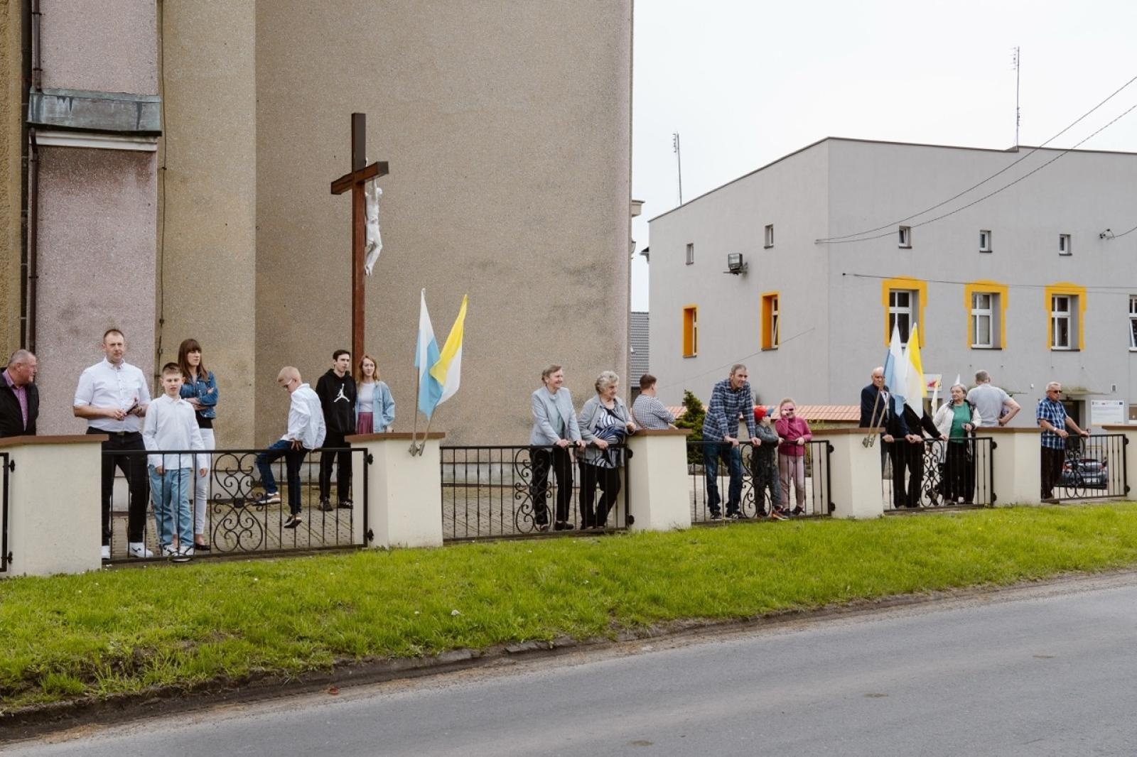 Zdjęcie w galerii na portalu naszraciborz.pl: Tradycyjna pietrowicka procesja wielkanocna na bis. Pielęgnowanie ducha i historii wiadomości z regionu