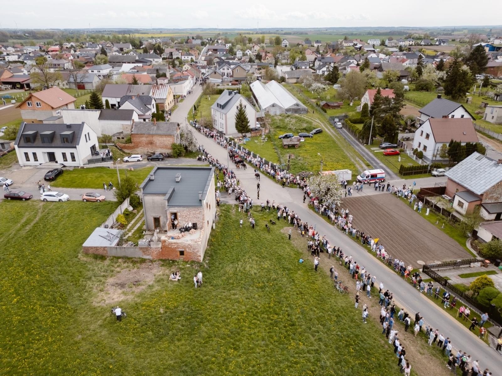 Zdjęcie w galerii na portalu naszraciborz.pl: Tradycyjna pietrowicka procesja wielkanocna na bis. Pielęgnowanie ducha i historii wiadomości z regionu