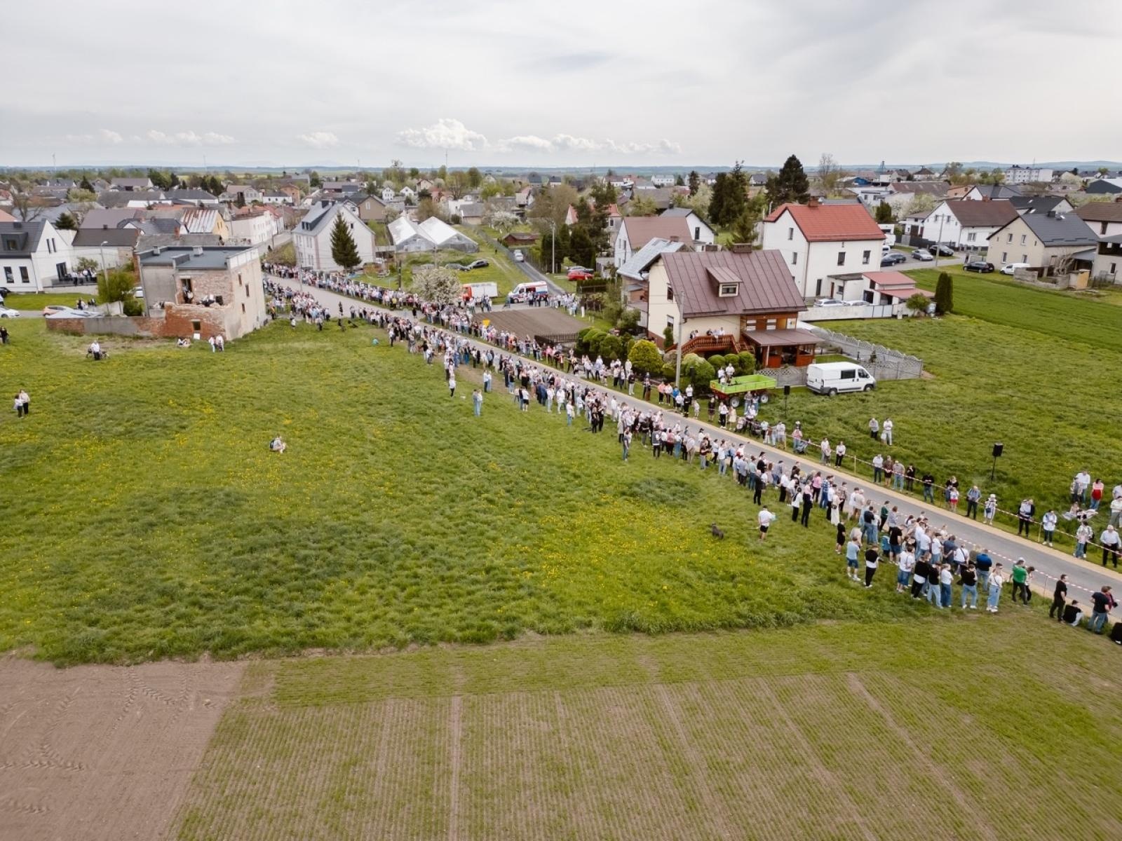 Zdjęcie w galerii na portalu naszraciborz.pl: Tradycyjna pietrowicka procesja wielkanocna na bis. Pielęgnowanie ducha i historii wiadomości z regionu