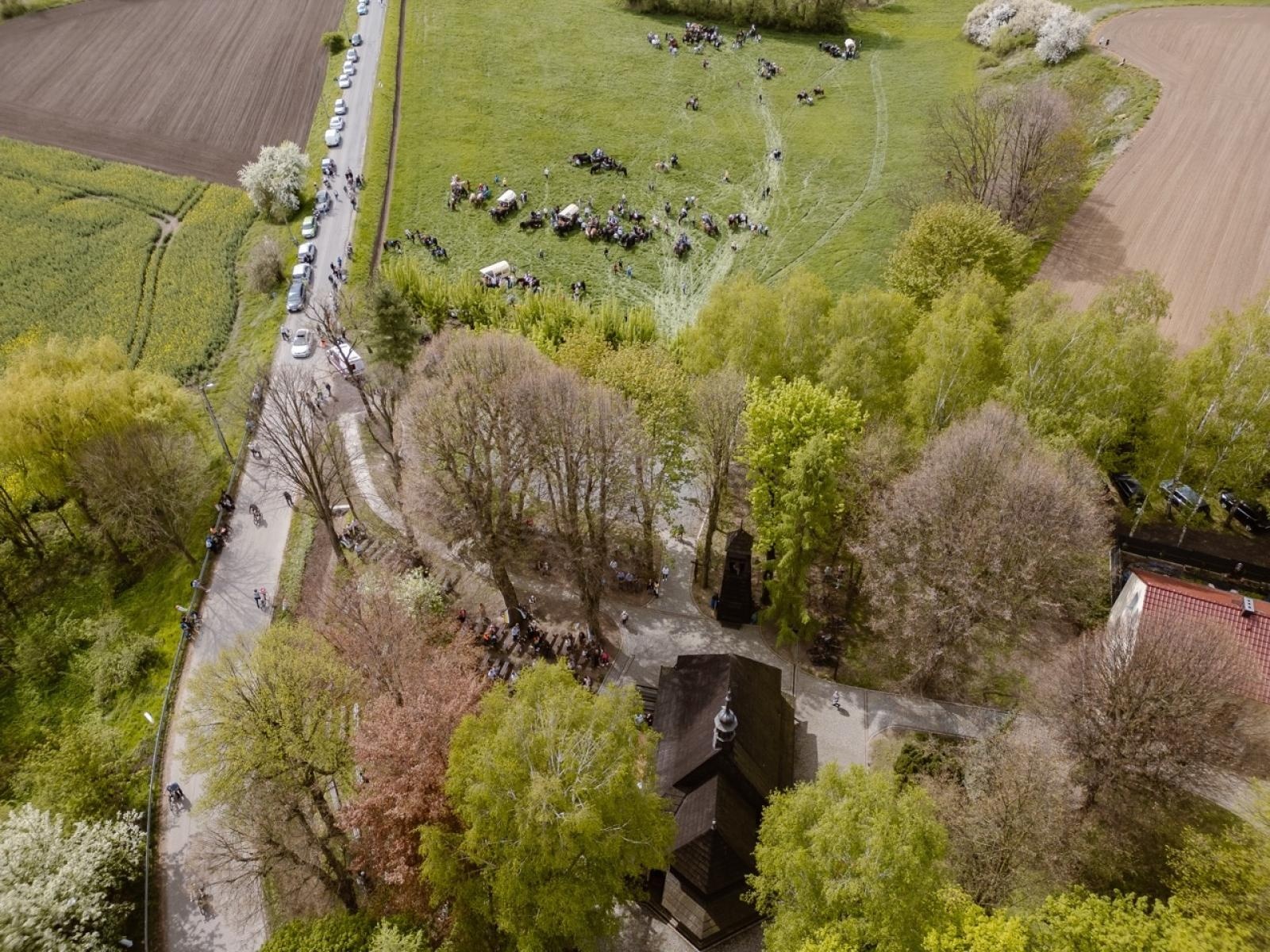 Zdjęcie w galerii na portalu naszraciborz.pl: Tradycyjna pietrowicka procesja wielkanocna na bis. Pielęgnowanie ducha i historii wiadomości z regionu