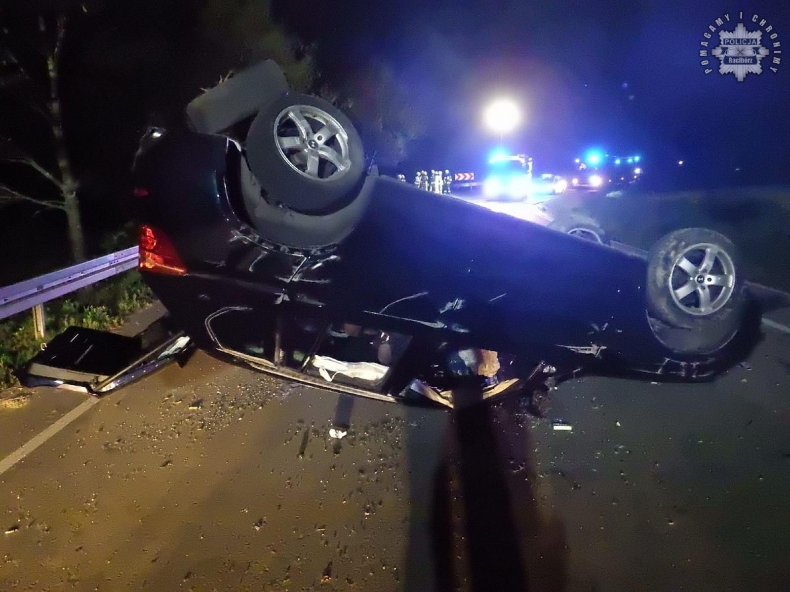 Zdjęcie w galerii na portalu naszraciborz.pl: Groźny wypadek w Bolesławiu. Pięć osób rannych wiadomości z regionu