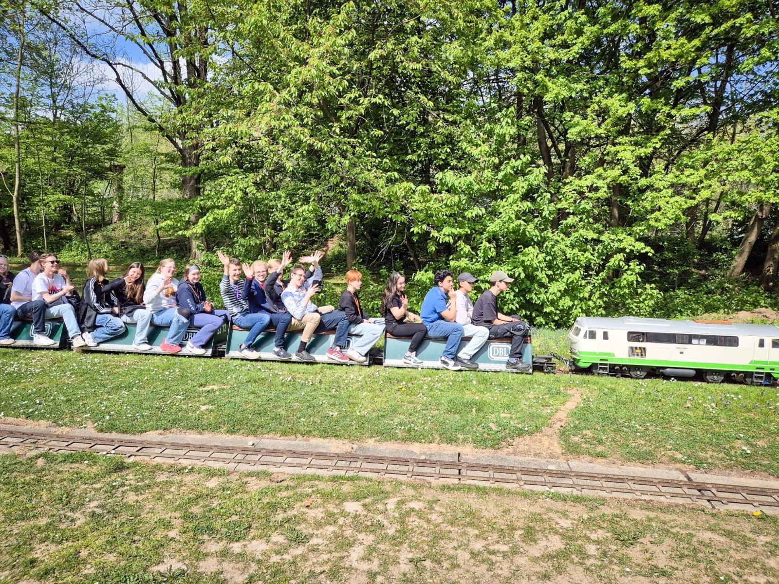 Zdjęcie w galerii na portalu naszraciborz.pl: Młodzieżowa Rada Miasta Raciborza na wymianie w Leverkusen wiadomości z regionu
