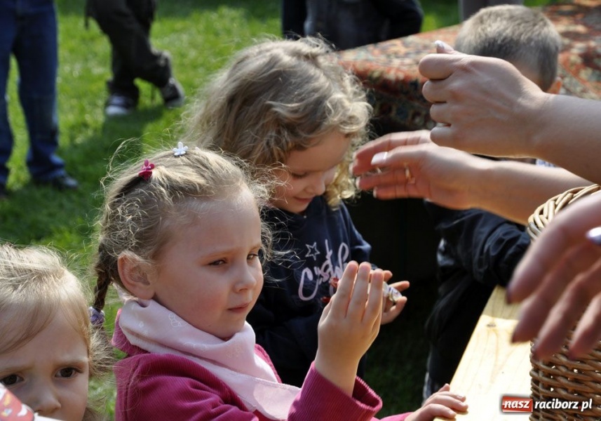 Zdjęcie w galerii na portalu naszraciborz.pl: Wielkanocne spotkanie u plebana wiadomości z regionu