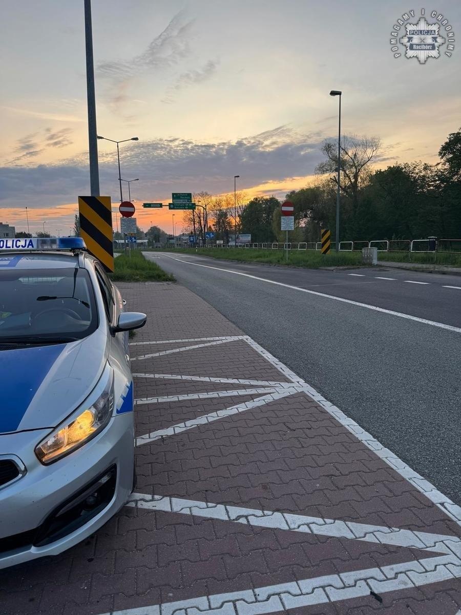 Zdjęcie w galerii na portalu naszraciborz.pl: Raciborscy policjanci wspierają działania kontrolne na granicy polsko-czeskiej w związku z zagrożeniem pryszczycą wiadomości z regionu