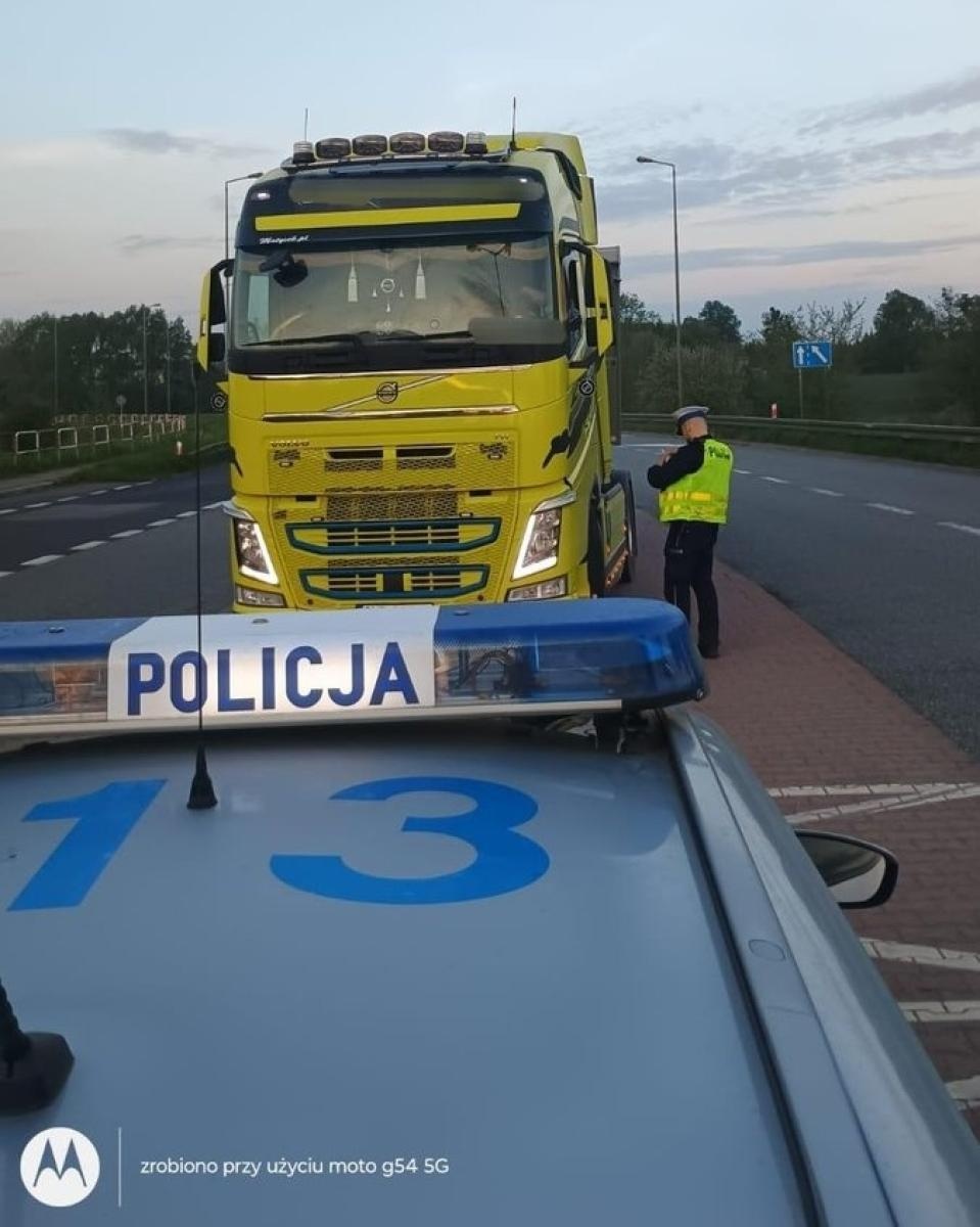 Zdjęcie w galerii na portalu naszraciborz.pl: Raciborscy policjanci wspierają działania kontrolne na granicy polsko-czeskiej w związku z zagrożeniem pryszczycą wiadomości z regionu