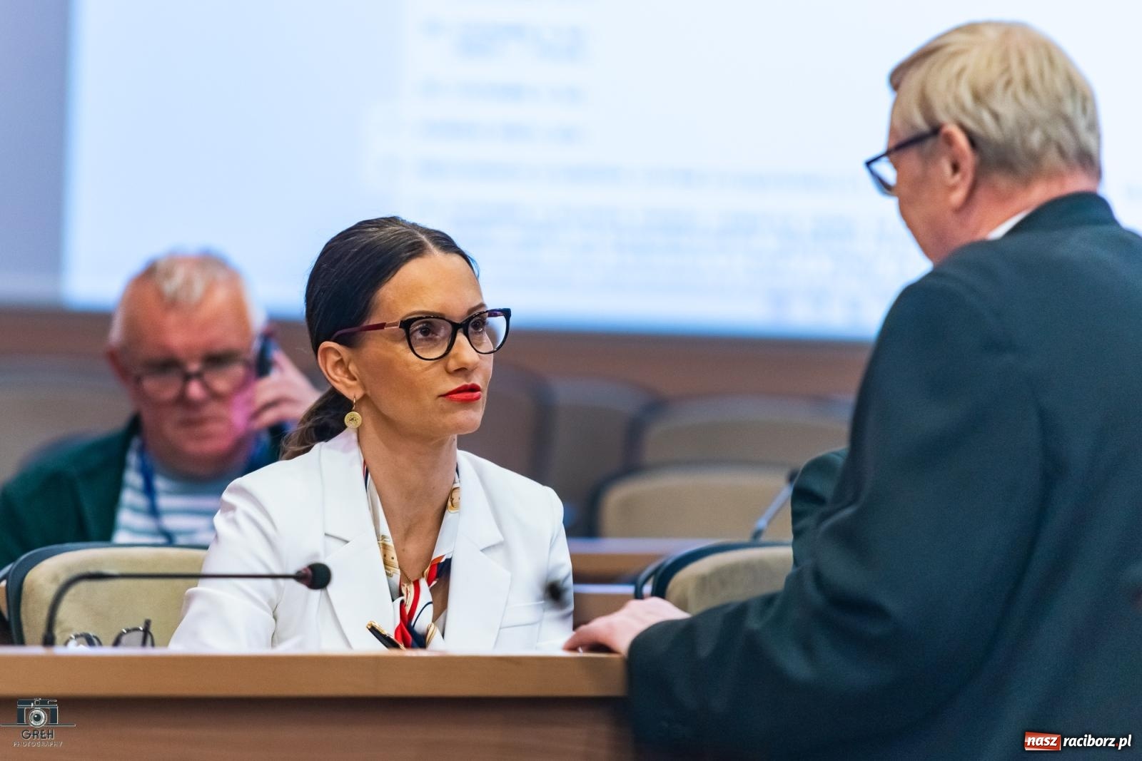 Zdjęcie w galerii na portalu naszraciborz.pl: Mieszkańców mniej, śmieci więcej, odzysk poniżej normy. Radni o opłatach za odbiór odpadów wiadomości z regionu