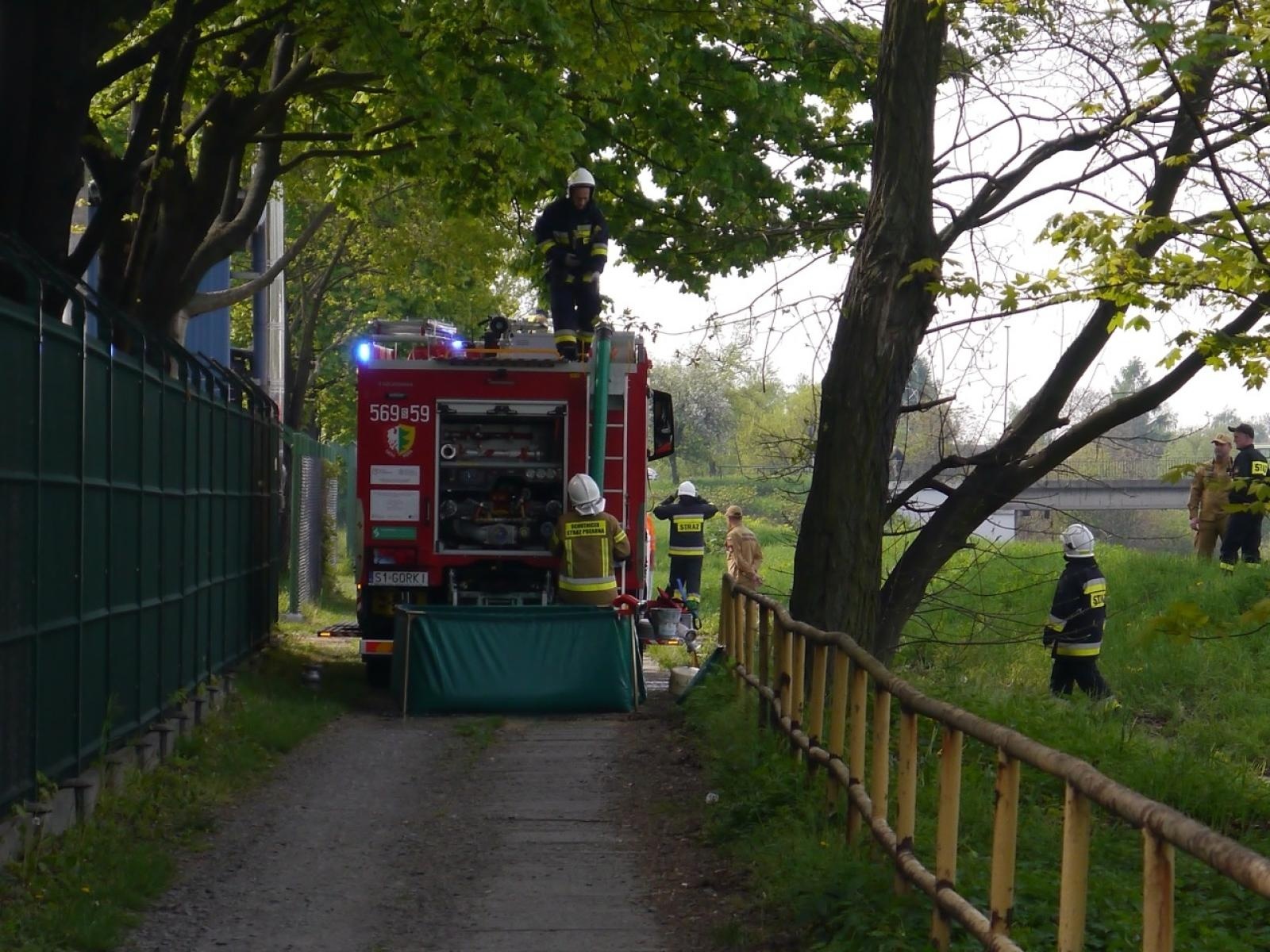 Zdjęcie w galerii na portalu naszraciborz.pl: Ćwiczenia strażackiej kompanii odwodowej w Raciborzu: działania na terenie Tokai Cobex wiadomości z regionu