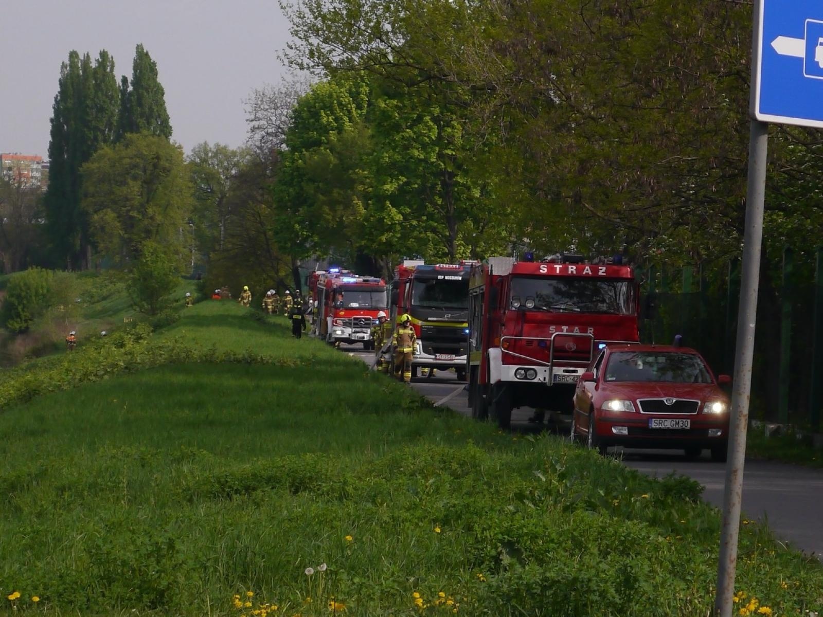 Zdjęcie w galerii na portalu naszraciborz.pl: Ćwiczenia strażackiej kompanii odwodowej w Raciborzu: działania na terenie Tokai Cobex wiadomości z regionu