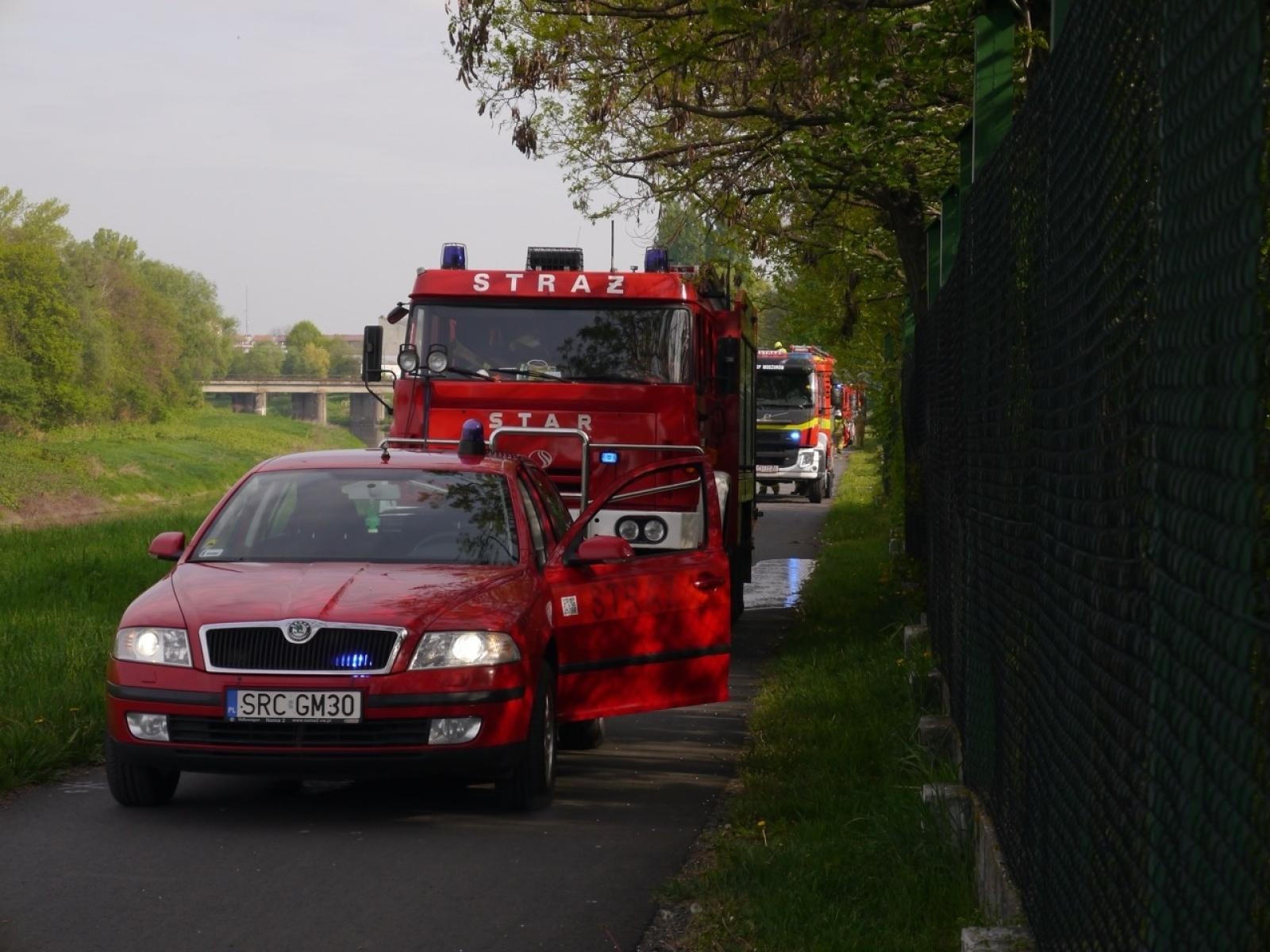 Zdjęcie w galerii na portalu naszraciborz.pl: Ćwiczenia strażackiej kompanii odwodowej w Raciborzu: działania na terenie Tokai Cobex wiadomości z regionu