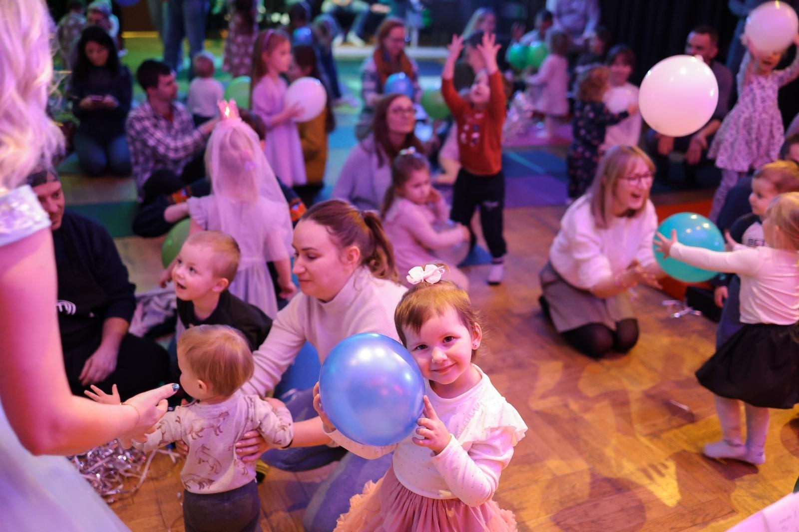 Zdjęcie w galerii na portalu naszraciborz.pl: Maluchy w krainie dźwięku i warzywne historie zapraszają na koncert wiadomości z regionu