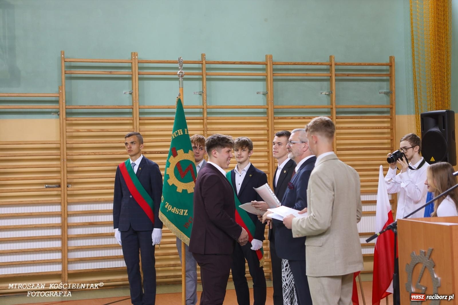 Zdjęcie w galerii na portalu naszraciborz.pl: Raciborska politechnika nad Odrą pożegnała absolwentów wiadomości z regionu