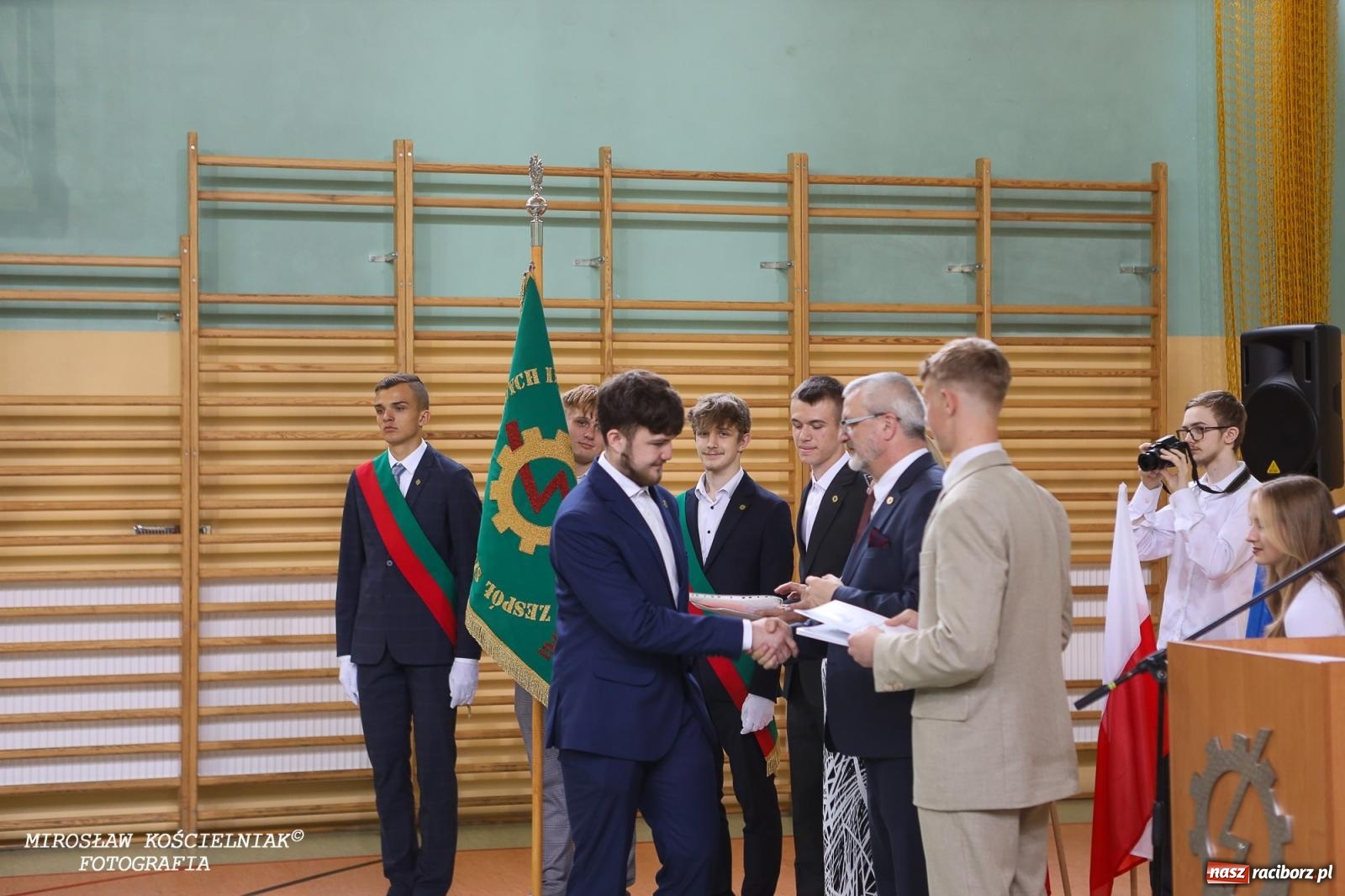 Zdjęcie w galerii na portalu naszraciborz.pl: Raciborska politechnika nad Odrą pożegnała absolwentów wiadomości z regionu