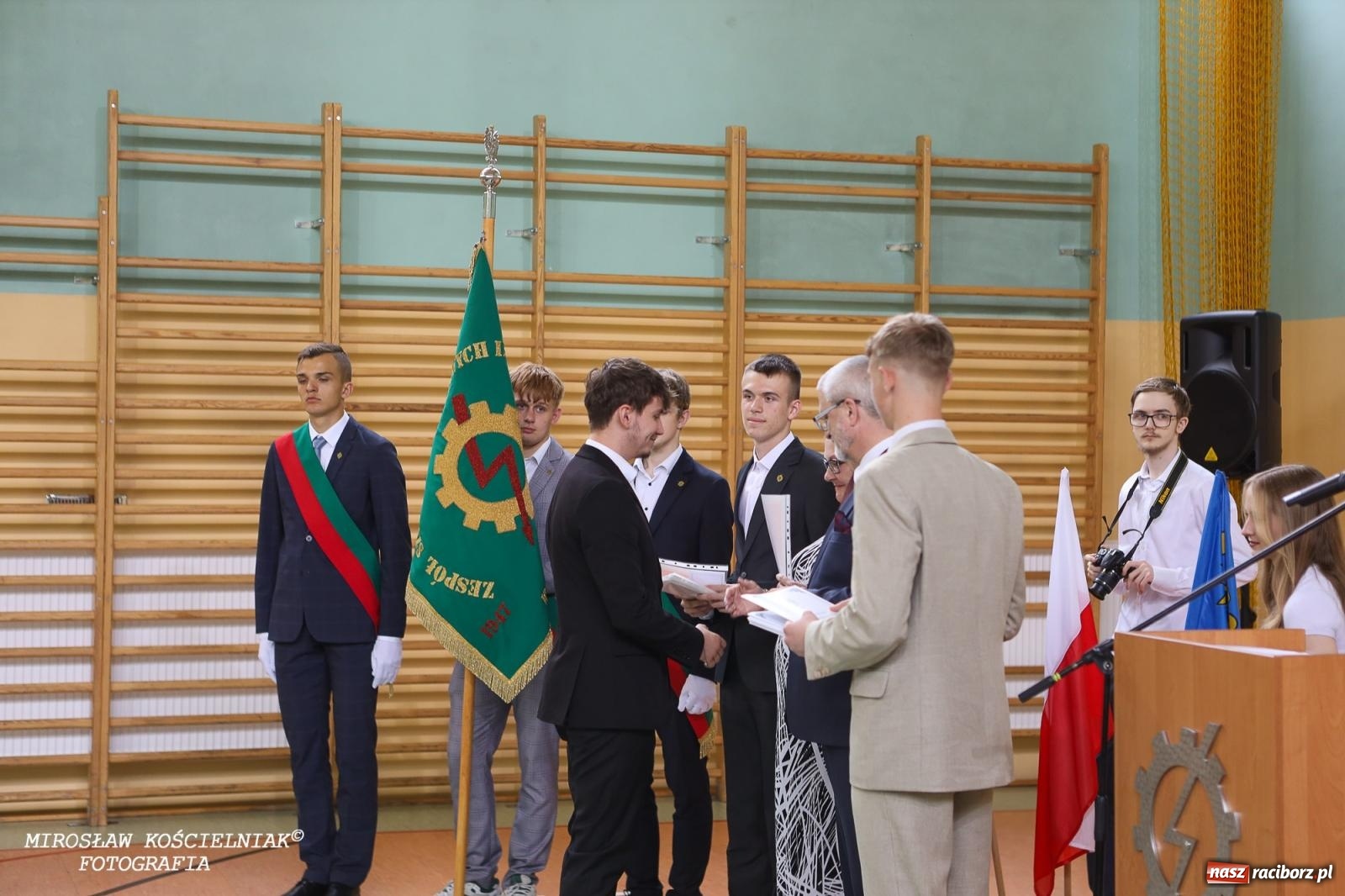 Zdjęcie w galerii na portalu naszraciborz.pl: Raciborska politechnika nad Odrą pożegnała absolwentów wiadomości z regionu