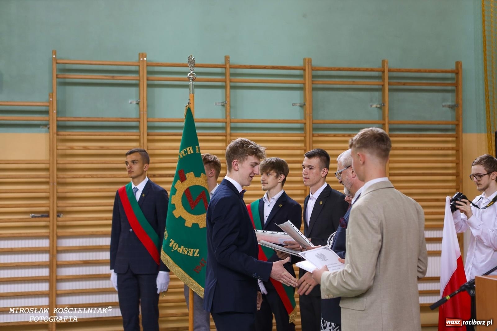 Zdjęcie w galerii na portalu naszraciborz.pl: Raciborska politechnika nad Odrą pożegnała absolwentów wiadomości z regionu