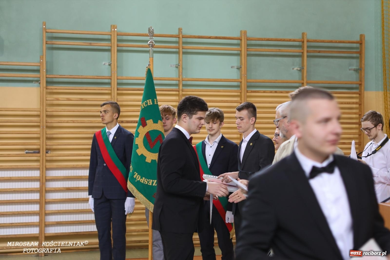 Zdjęcie w galerii na portalu naszraciborz.pl: Raciborska politechnika nad Odrą pożegnała absolwentów wiadomości z regionu