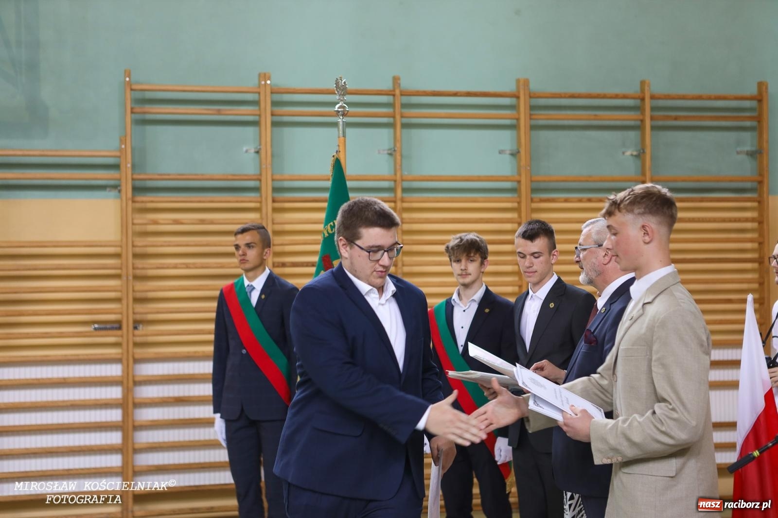 Zdjęcie w galerii na portalu naszraciborz.pl: Raciborska politechnika nad Odrą pożegnała absolwentów wiadomości z regionu