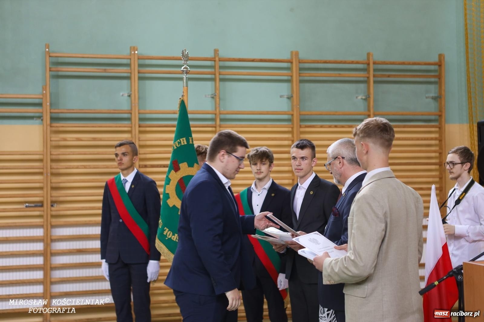 Zdjęcie w galerii na portalu naszraciborz.pl: Raciborska politechnika nad Odrą pożegnała absolwentów wiadomości z regionu