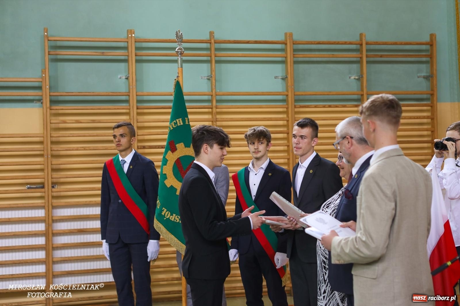 Zdjęcie w galerii na portalu naszraciborz.pl: Raciborska politechnika nad Odrą pożegnała absolwentów wiadomości z regionu