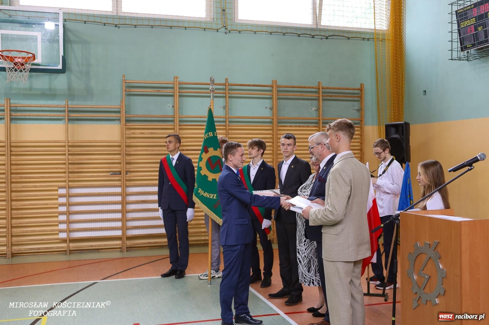 Zdjęcie w galerii na portalu naszraciborz.pl: Raciborska politechnika nad Odrą pożegnała absolwentów wiadomości z regionu