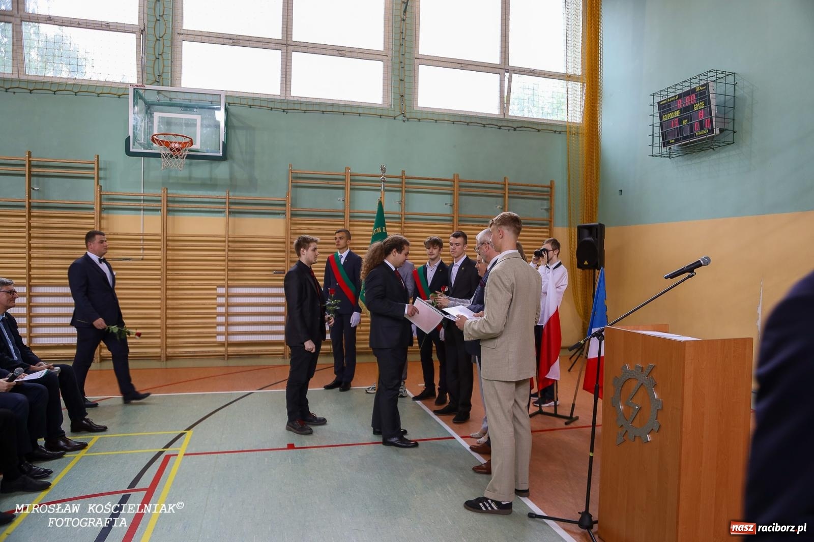 Zdjęcie w galerii na portalu naszraciborz.pl: Raciborska politechnika nad Odrą pożegnała absolwentów wiadomości z regionu