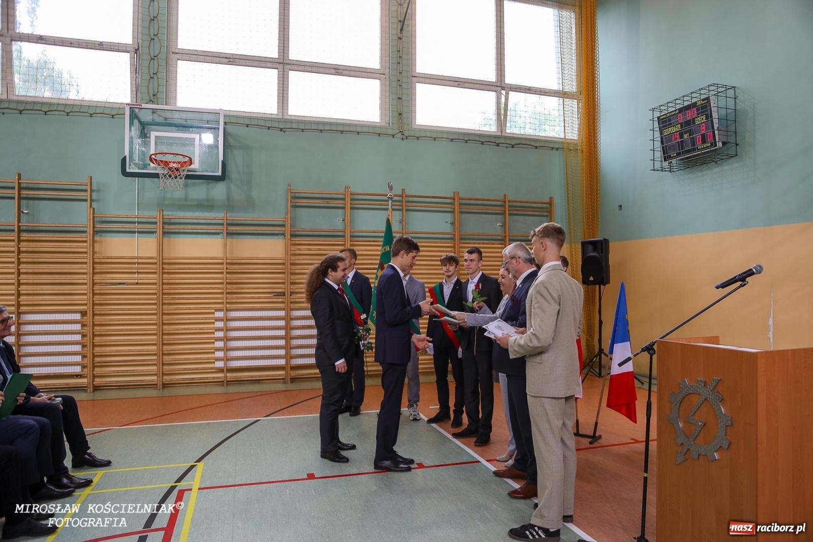 Zdjęcie w galerii na portalu naszraciborz.pl: Raciborska politechnika nad Odrą pożegnała absolwentów wiadomości z regionu