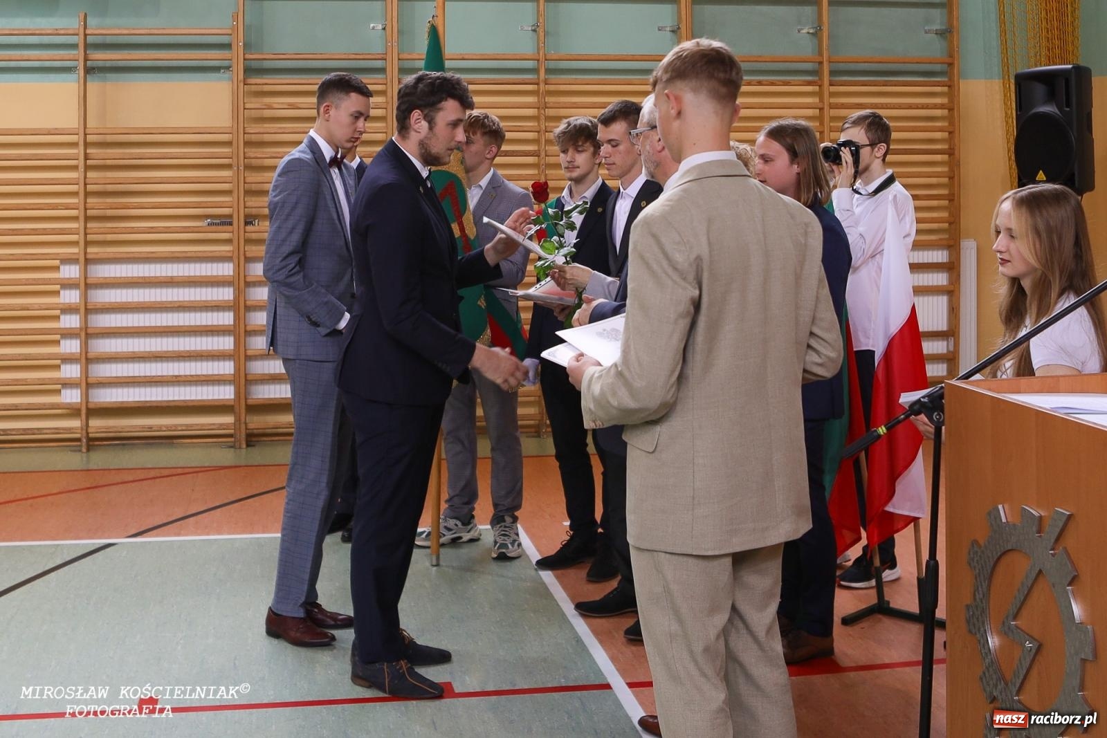 Zdjęcie w galerii na portalu naszraciborz.pl: Raciborska politechnika nad Odrą pożegnała absolwentów wiadomości z regionu