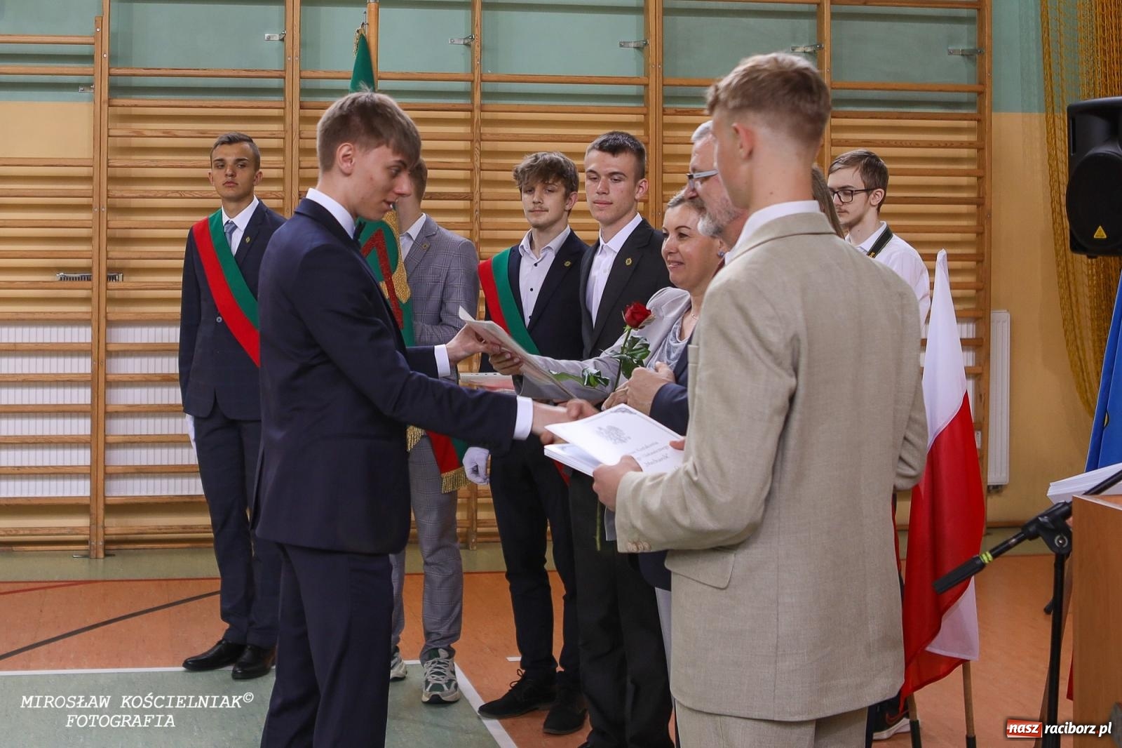 Zdjęcie w galerii na portalu naszraciborz.pl: Raciborska politechnika nad Odrą pożegnała absolwentów wiadomości z regionu