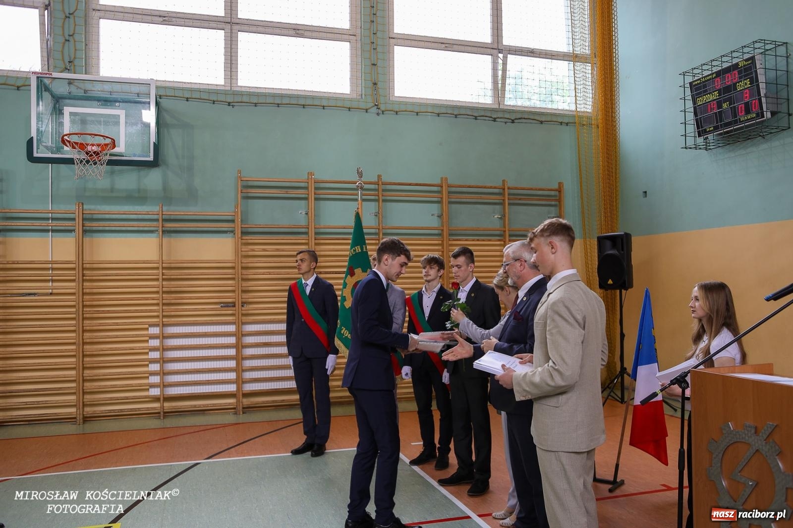 Zdjęcie w galerii na portalu naszraciborz.pl: Raciborska politechnika nad Odrą pożegnała absolwentów wiadomości z regionu