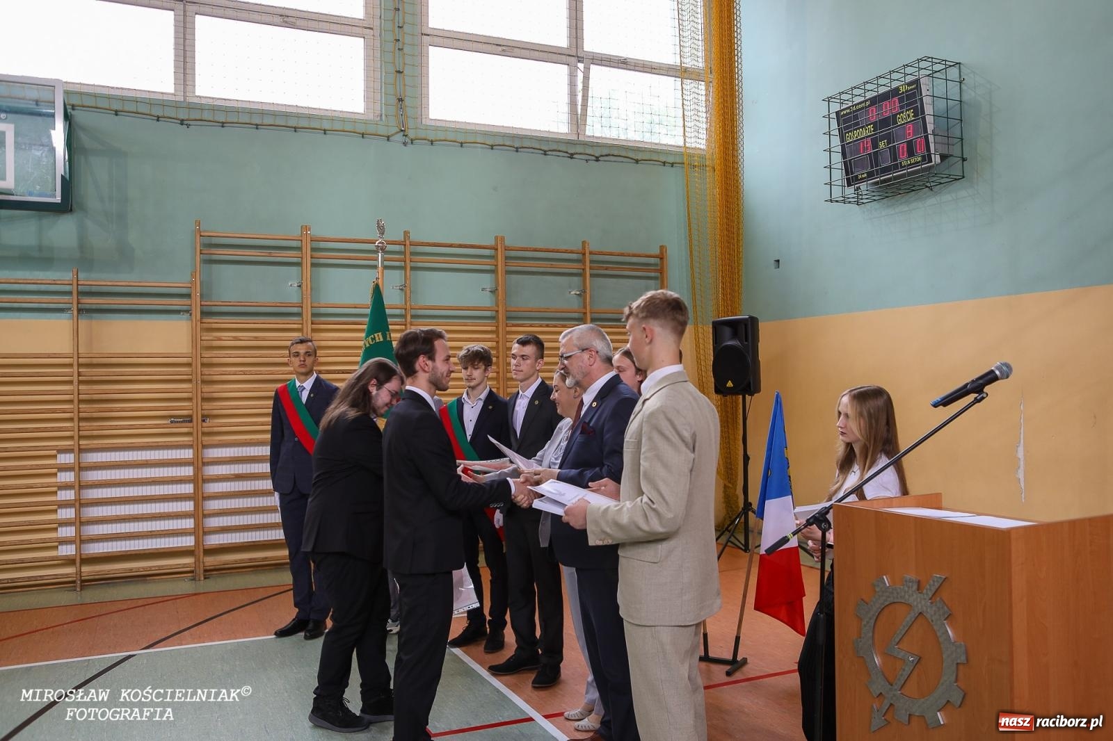 Zdjęcie w galerii na portalu naszraciborz.pl: Raciborska politechnika nad Odrą pożegnała absolwentów wiadomości z regionu